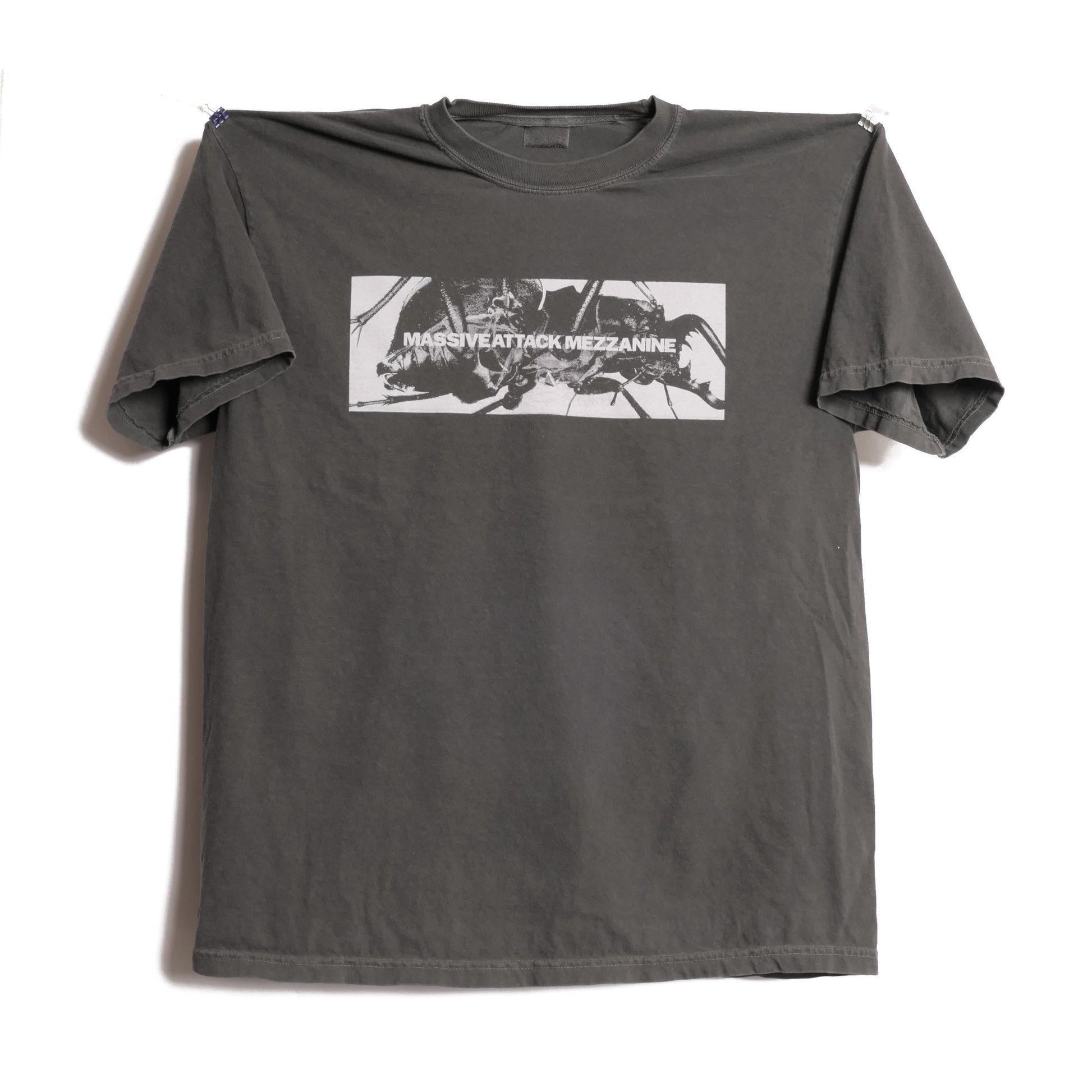 Massive Attack Mezzanine Band Tee English Trip Hop Collective Bristol England Alternative Tour Unfinished Sympathy Ultra Faded Xl - T-Shirt, Sweatshirt, Hoodie