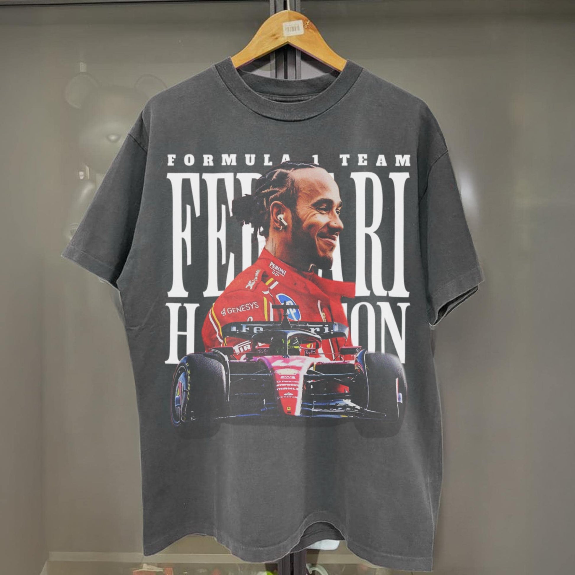 Lewis Hamilton Ferrari F1 Vintage Hamilton F1 Formula Merch Hamilton Ferrari F1 Fan - T-Shirt, Sweatshirt, Hoodie