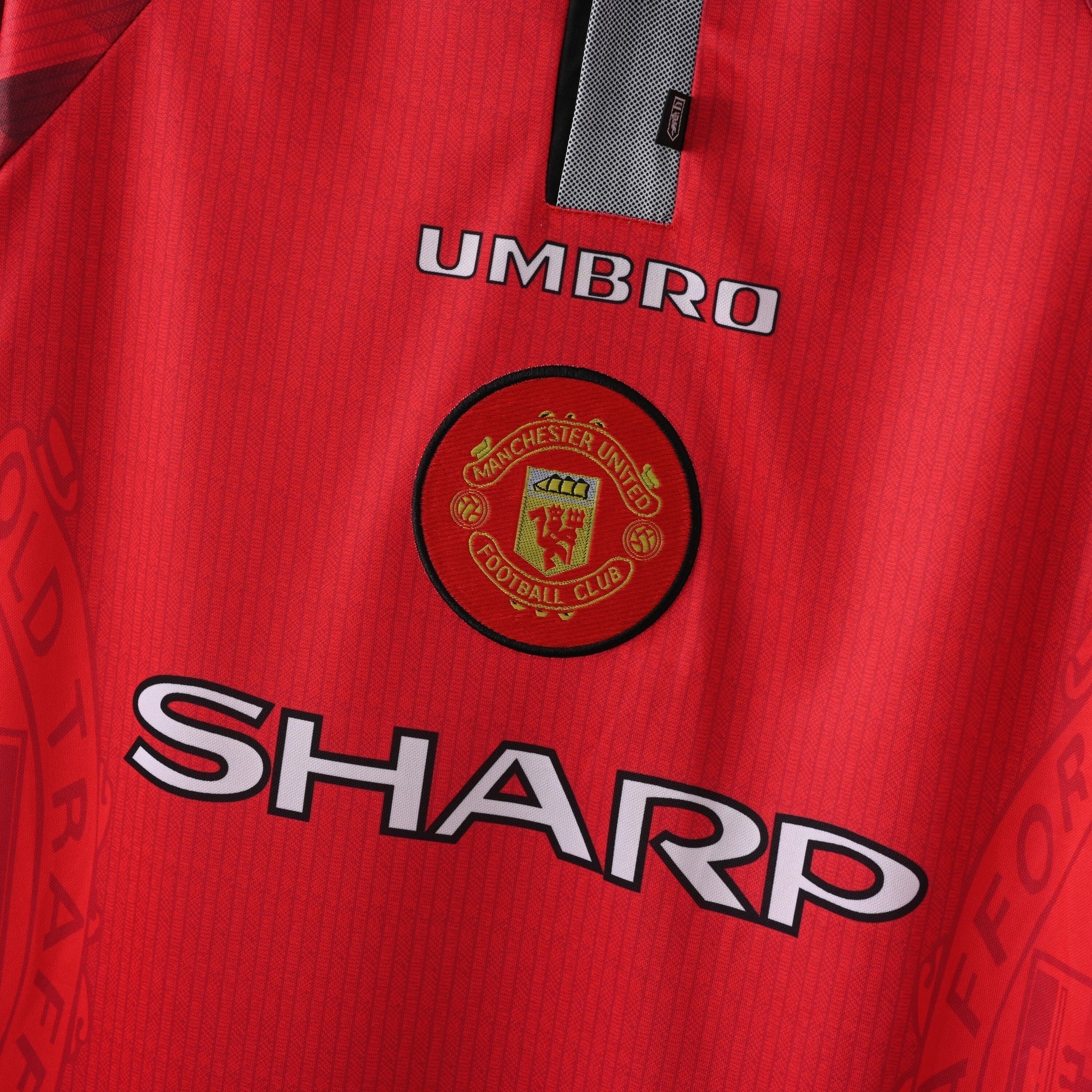 1996 Manchester United home kit sports jersey product view 3