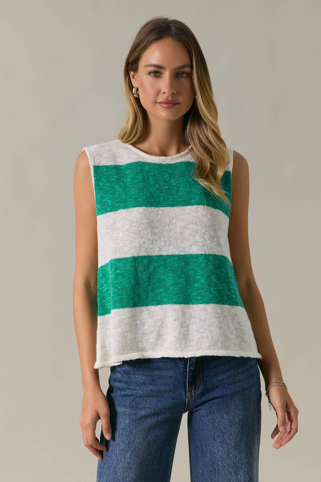 Round Neck Sleeveless Color Block Knit Top Unisex T-shirt, Sweatshirt, Hoodie, Long Sleeve Tee - T-Shirt, Sweatshirt, Hoodie