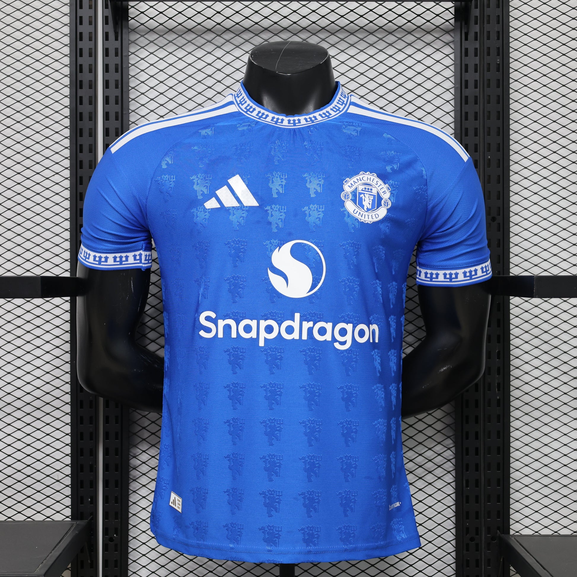 2026 Manchester United Retro Player Version Jersey sports jersey product view 1