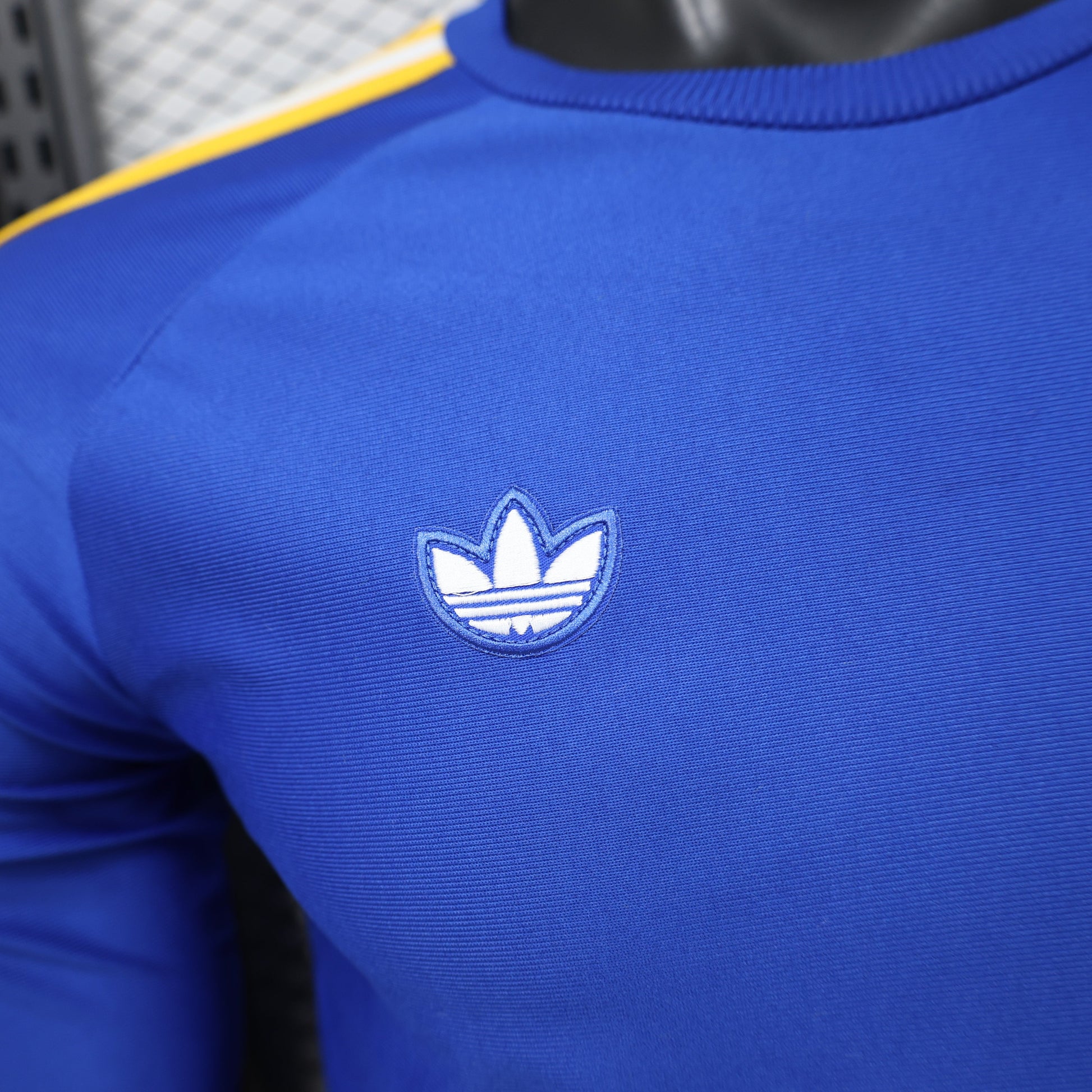 2026 Real Madrid (Blue) Casual Retro Player Version Jersey (Long Sleeve) sports jersey product view 3