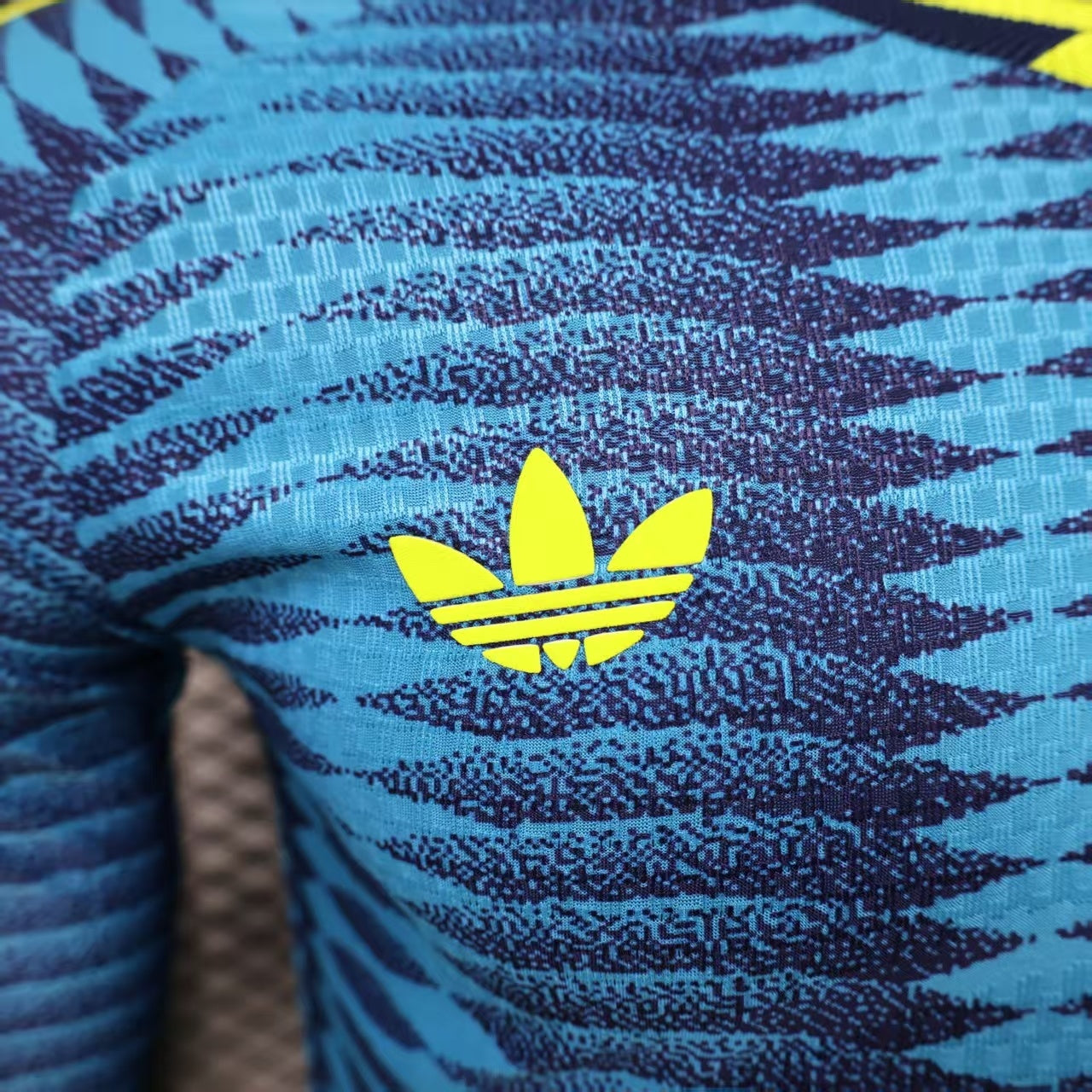 2026 Colombia Long-Sleeve Player Version Jersey sports jersey product view 3