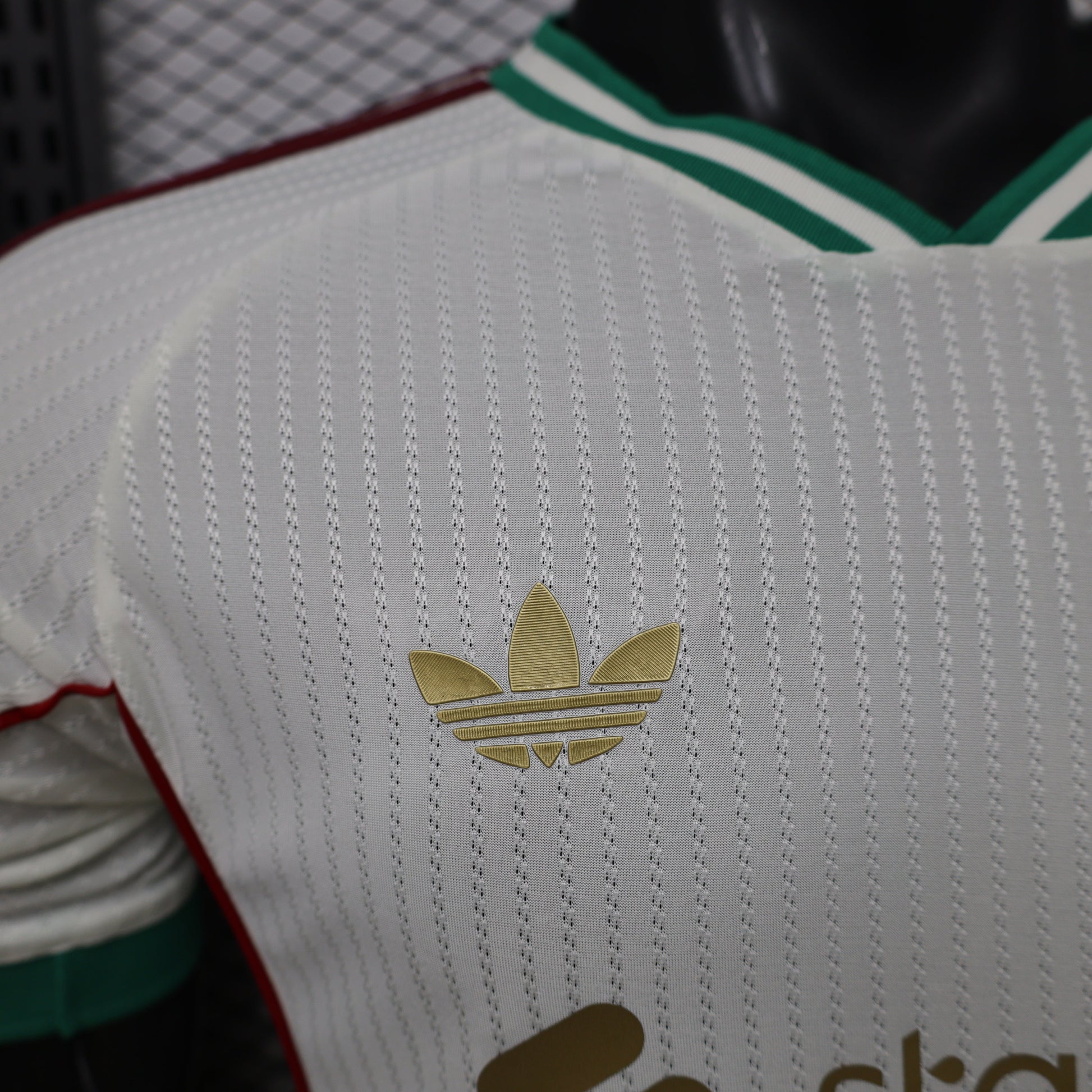 2026 Liverpool Retro Casual Player Version Jersey sports jersey product view 3