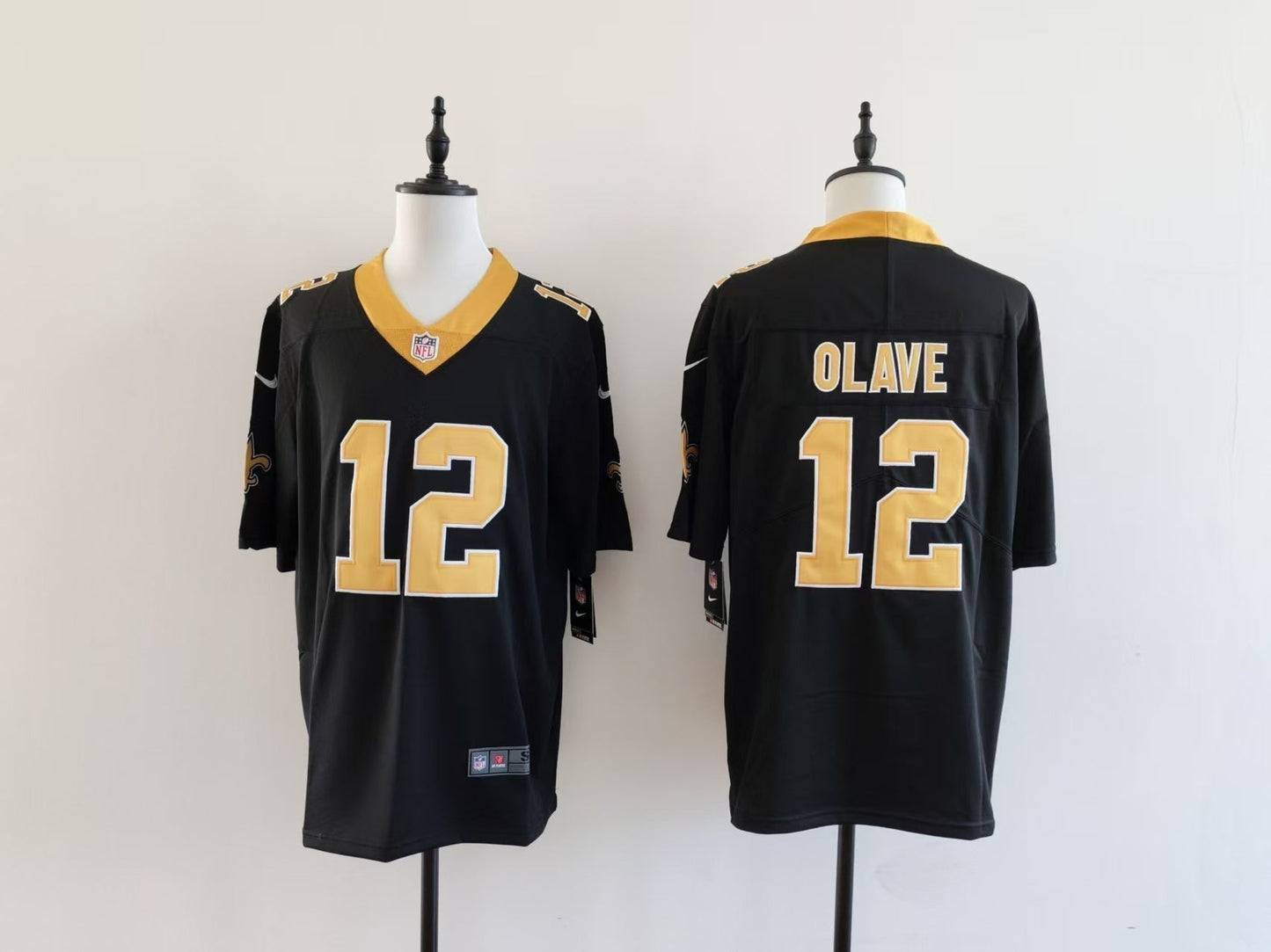 Men's New Orleans Saints Chris Olave Jersey-Black football jersey product view 1