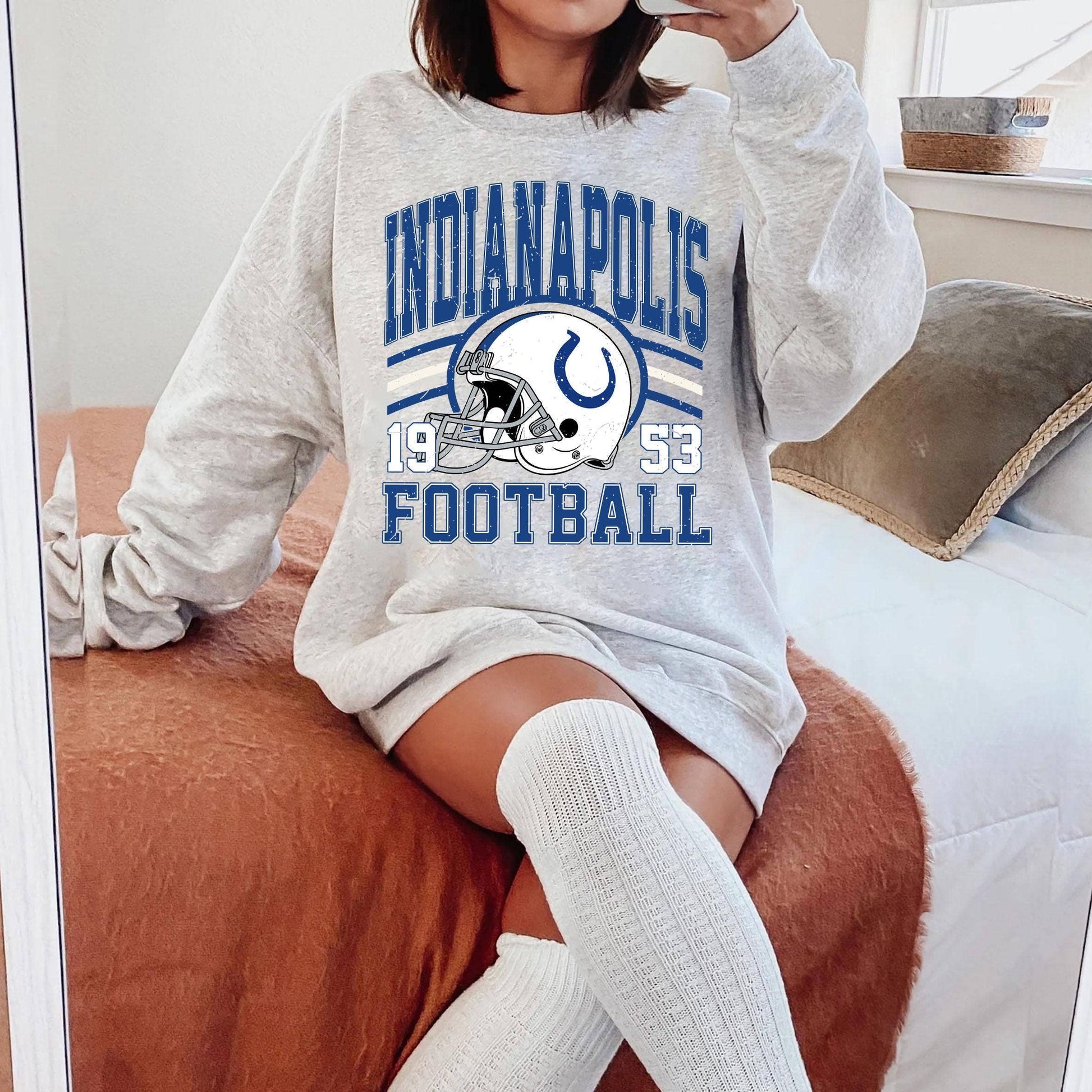 Vintage Indianapolis Football Fan Sweatshirt Unisex T-shirt, Sweatshirt, Hoodie, Long Sleeve Tee - T-Shirt, Sweatshirt, Hoodie