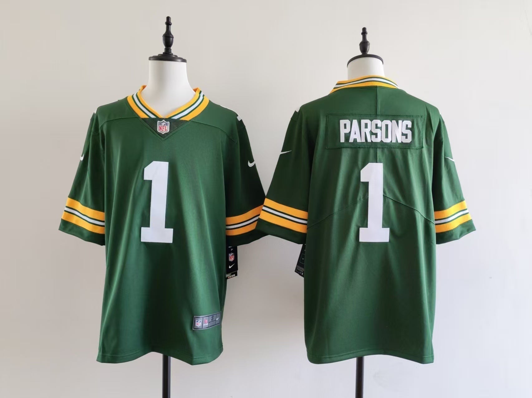 Men's Green Bay Packers Micah Parsons Jersey - Green football jersey product view 1