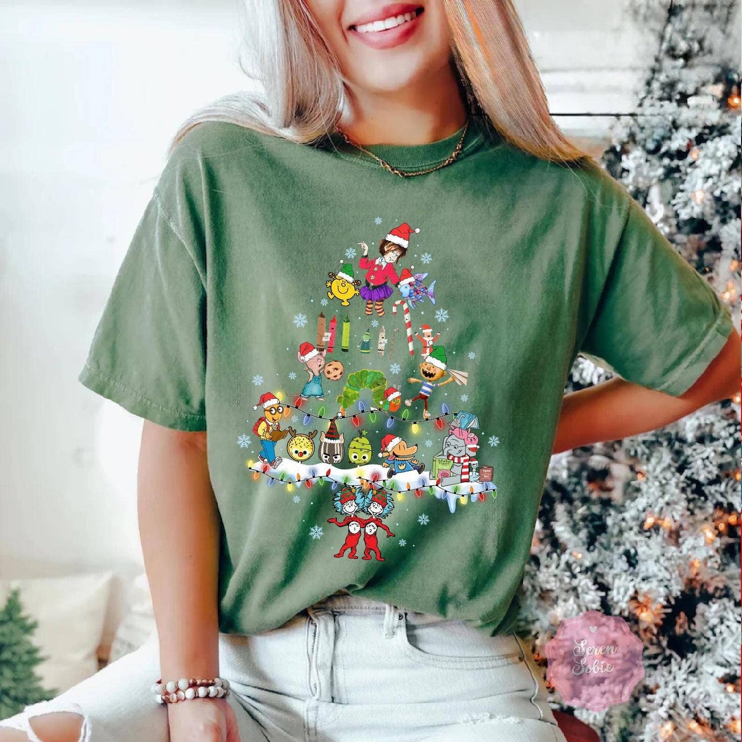 I Still Read Children Books Christmas Tree Teacher Shirt Unisex T-shirt, Sweatshirt, Hoodie, Long Sleeve Tee - T-Shirt, Sweatshirt, Hoodie
