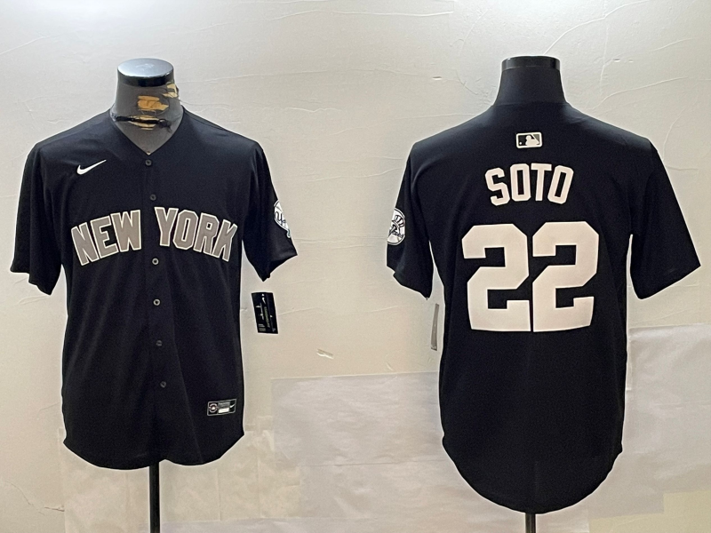 Men's New York Yankees Juan Soto Black Game Jersey baseball jersey product view 1
