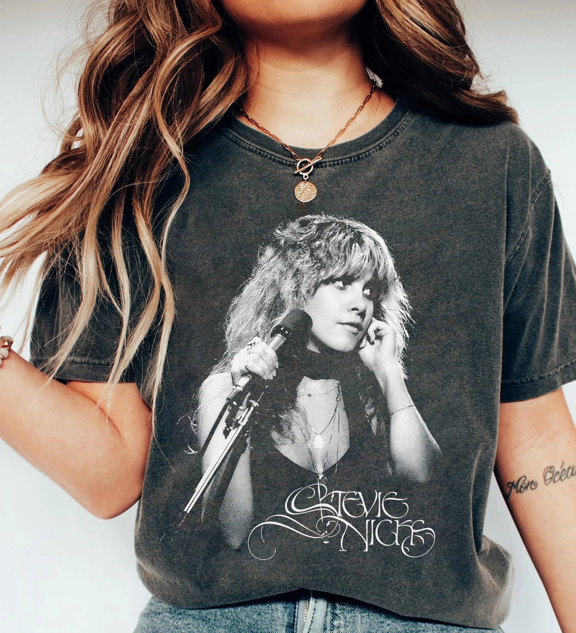 Stevie Nicks 2024 Tour Retro Concert Merch Unisex Shirt Unisex T-shirt, Sweatshirt, Hoodie, Long Sleeve Tee - T-Shirt, Sweatshirt, Hoodie