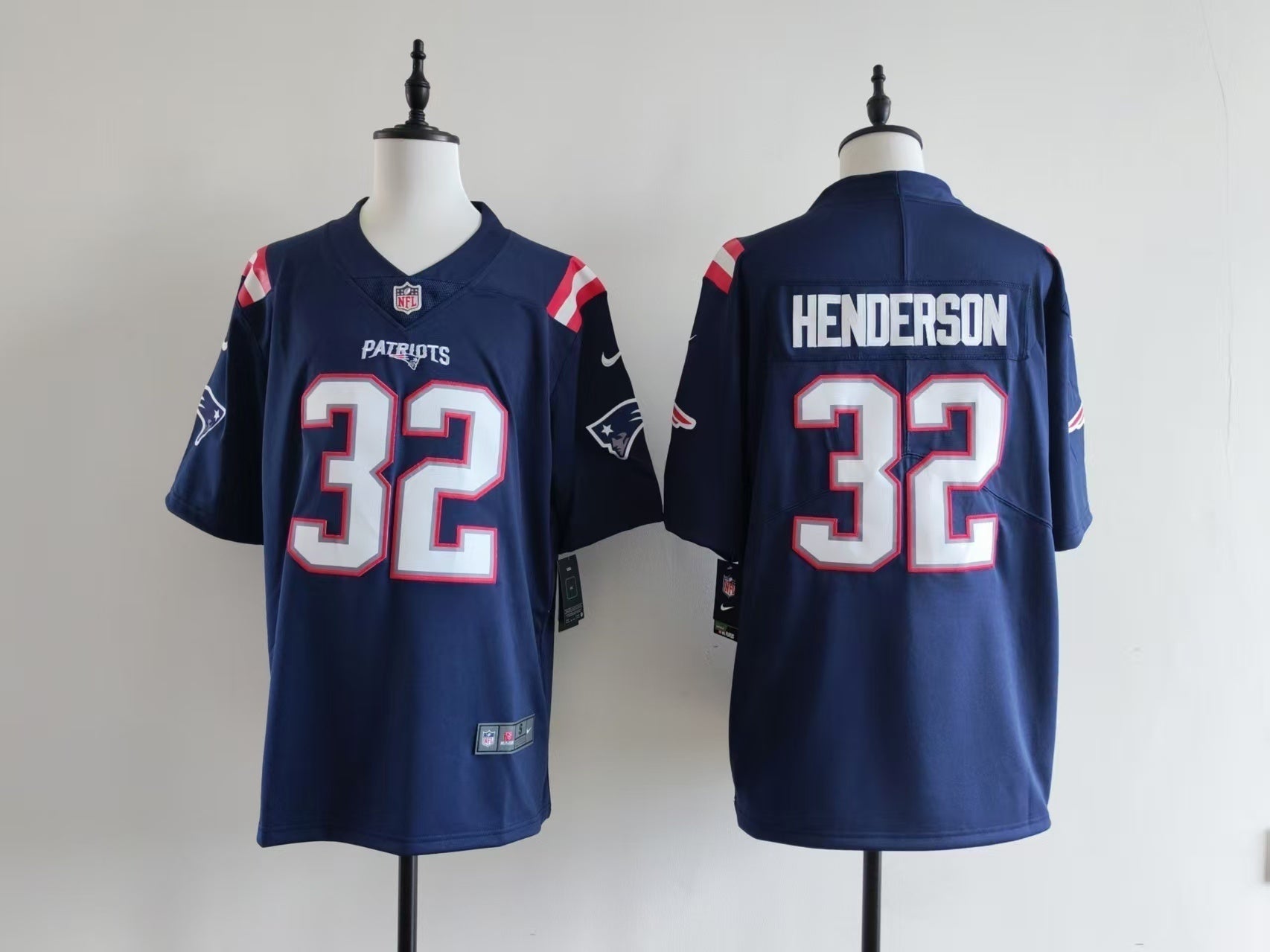 Men's New England Patriots TreVeyon Henderson Jersey-Blue football jersey product view 1