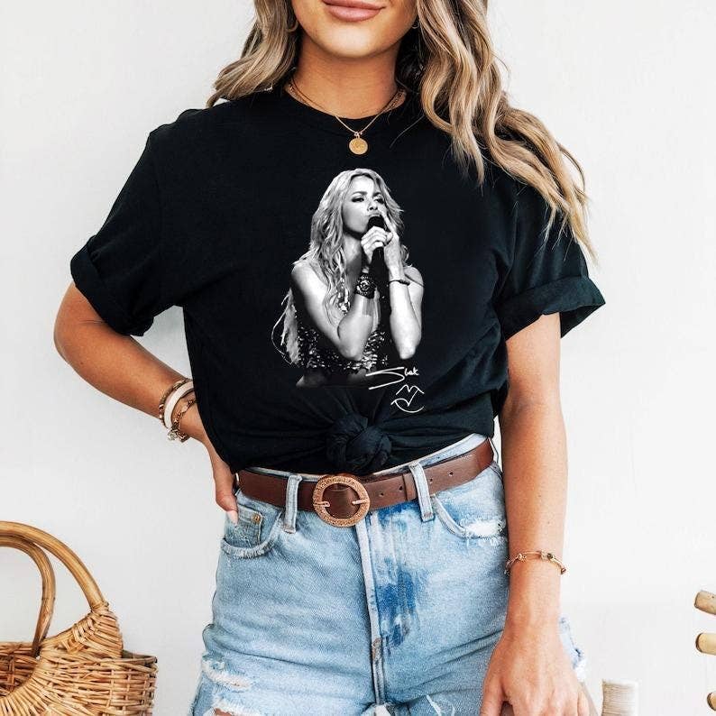 Shakira 2025 Tour Signature T-Shirt Unisex T-shirt, Sweatshirt, Hoodie, Long Sleeve Tee - T-Shirt, Sweatshirt, Hoodie
