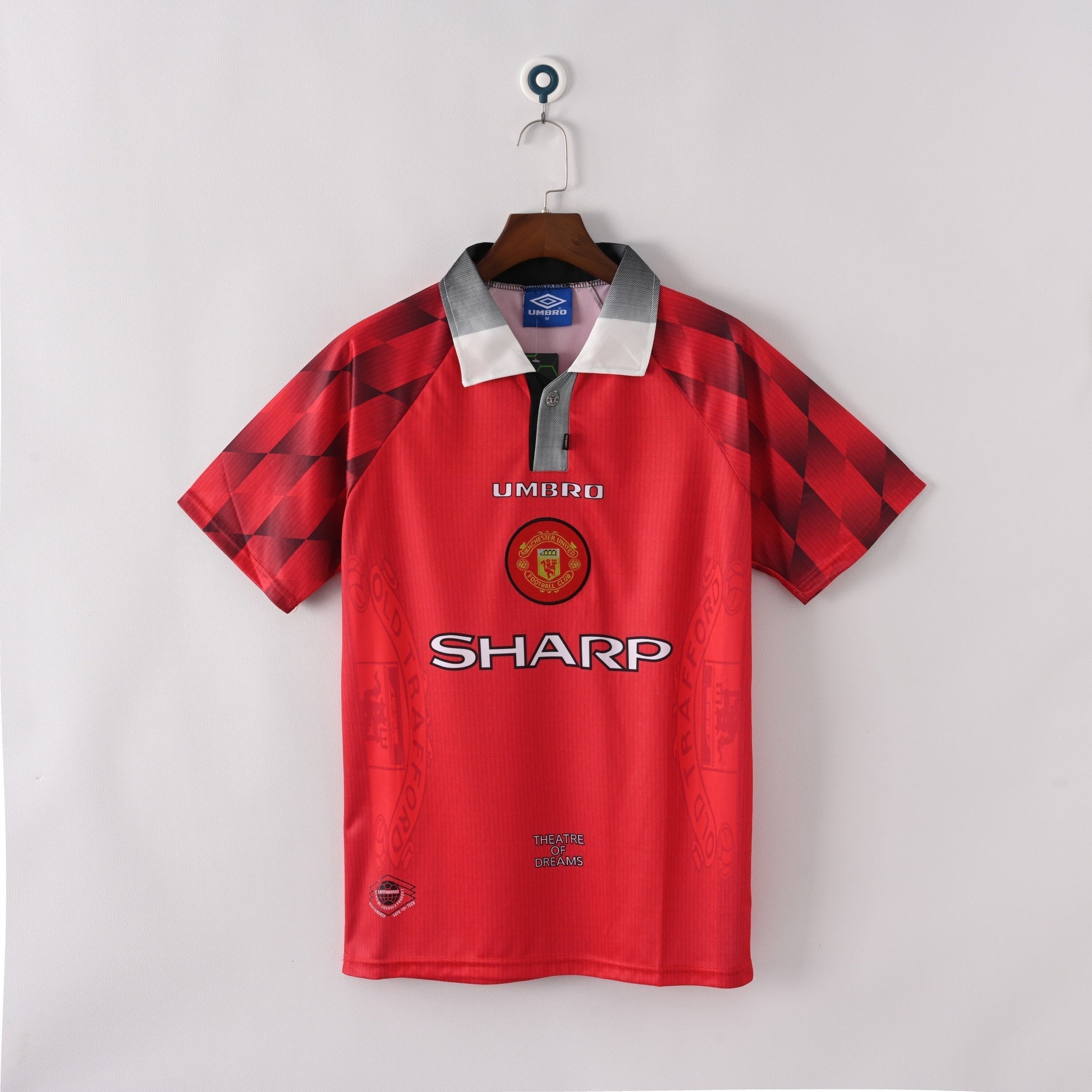 1996 Manchester United home kit sports jersey product view 1