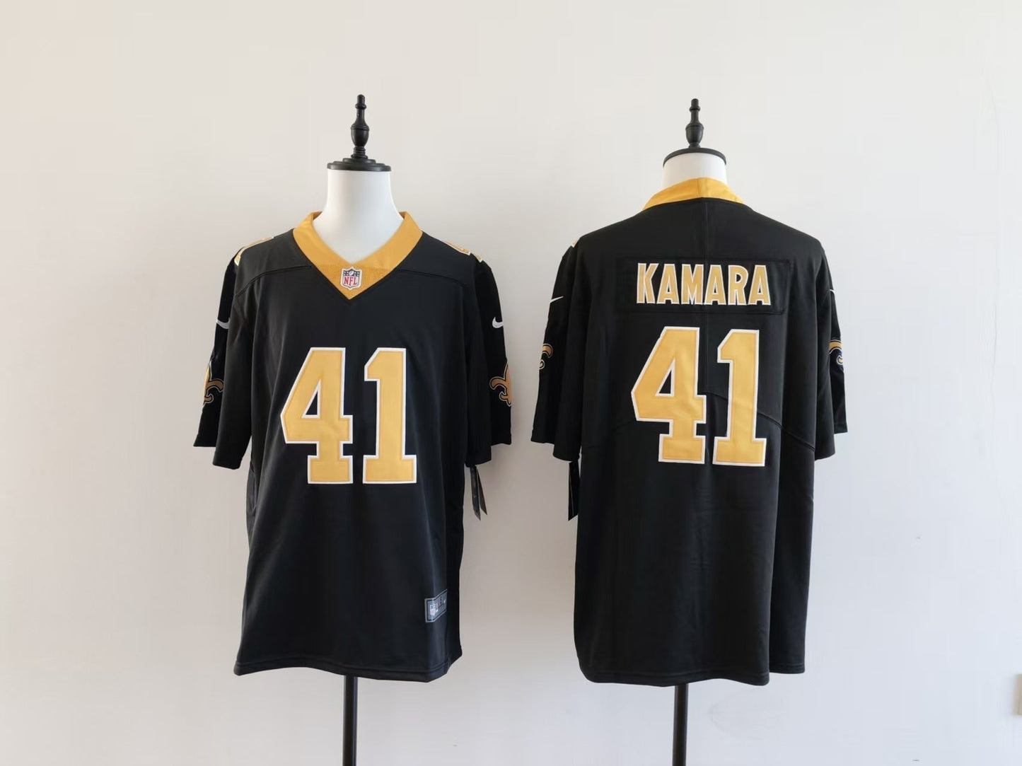 Men's New Orleans Saints Alvin Kamara Jersey-Black football jersey product view 1
