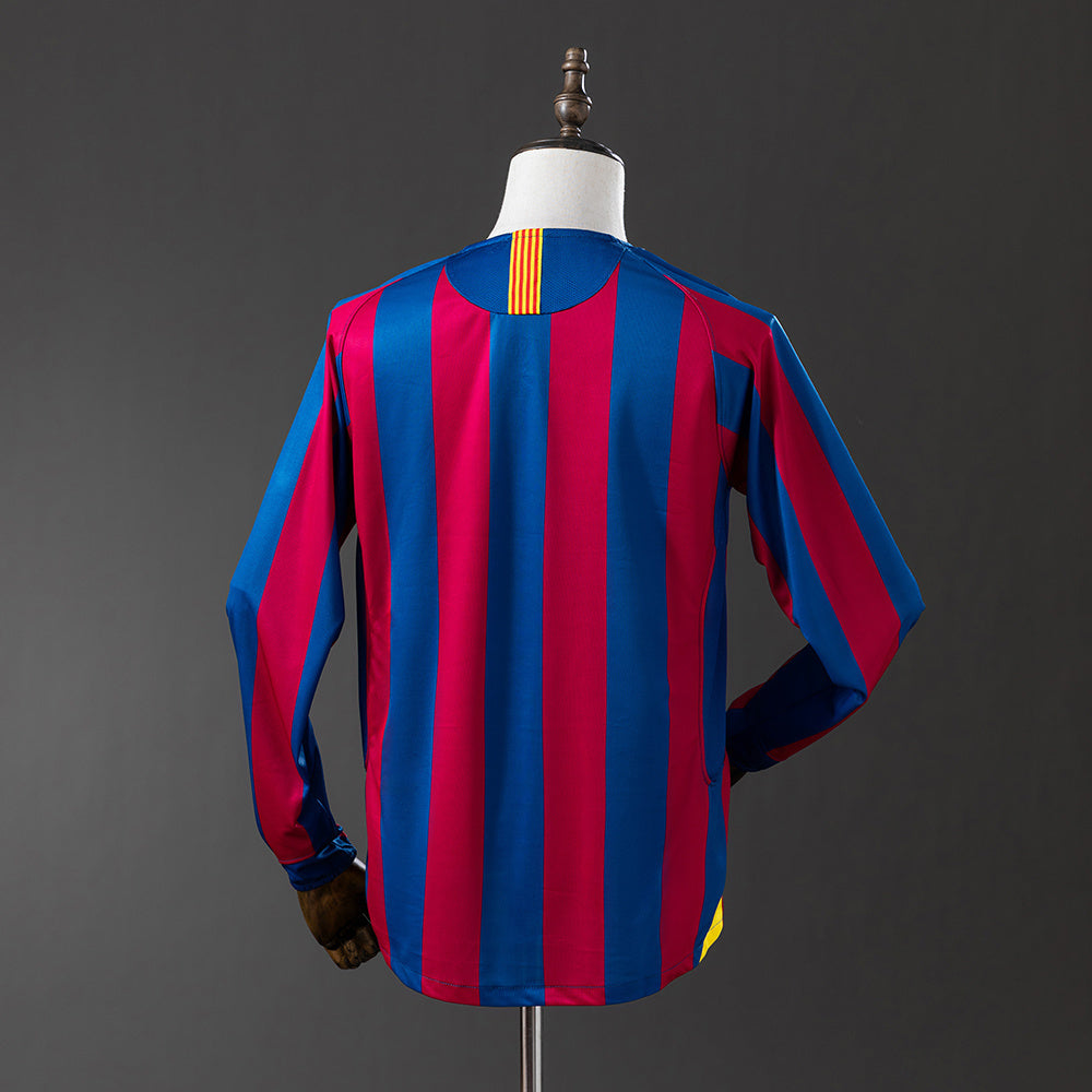 Barcelona 05/06 Home Long Sleeve Retro Jersey sports jersey product view 2