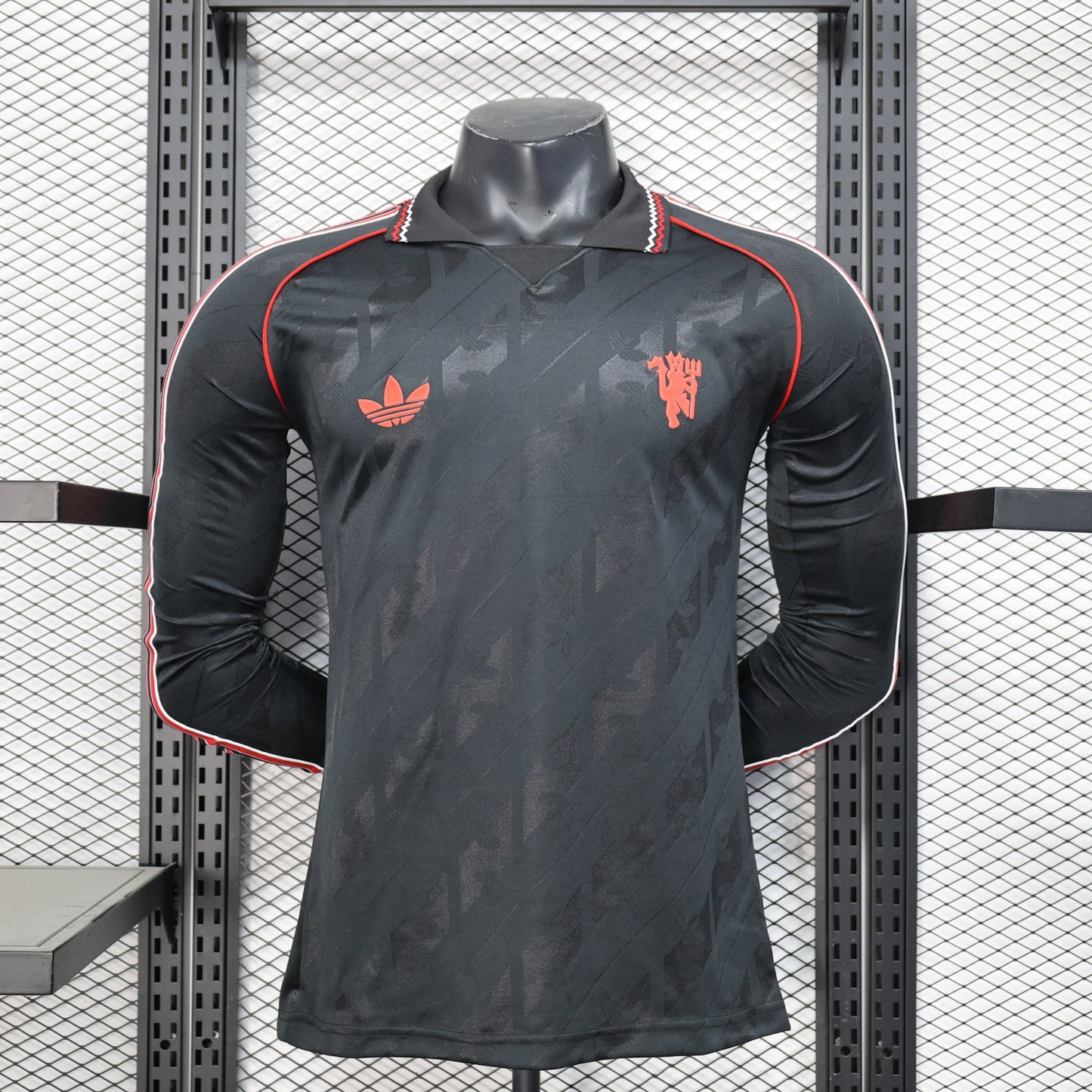 2026 Manchester United Retro Player Jersey sports jersey product view 1