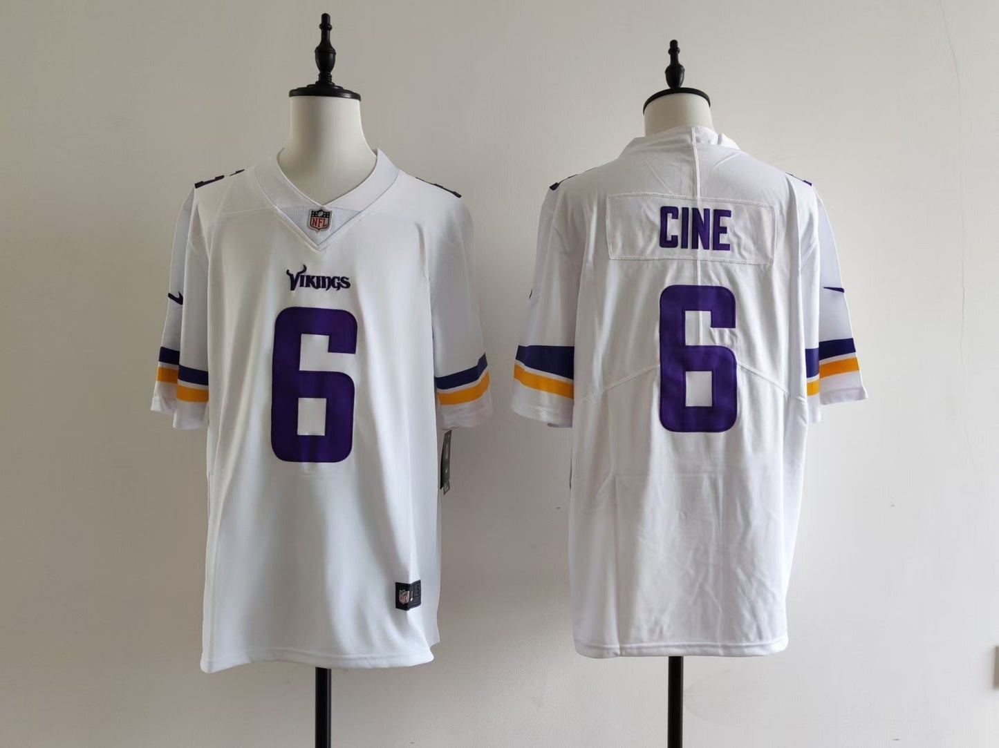 Men's Minnesota Vikings Lewis Cine Jersey - White#6 football jersey product view 1