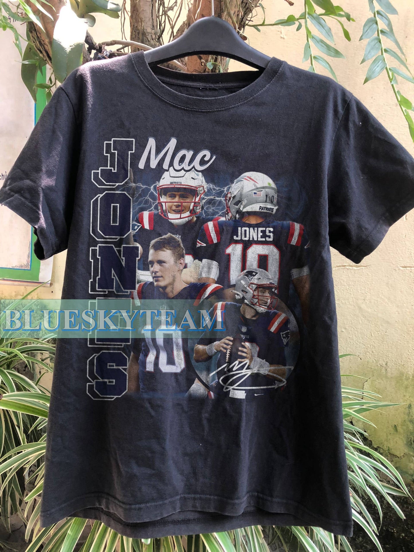 Vintage 90s Mac Jones T-Shirt, Retro Football Bootleg Gift Unisex T-shirt, Sweatshirt, Hoodie, Long Sleeve Tee - T-Shirt, Sweatshirt, Hoodie
