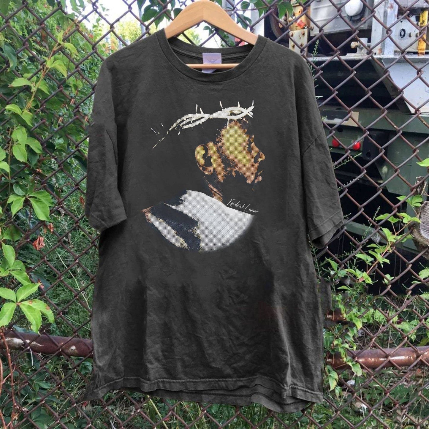 Vintage Kendrick Lamar 90s Concert Merch Hip Hop Rap Tee Unisex T-shirt, Sweatshirt, Hoodie, Long Sleeve Tee - T-Shirt, Sweatshirt, Hoodie