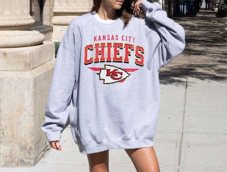 Vintage Kansas City Chiefs Sweatshirt For Men and Women Unisex T-shirt, Sweatshirt, Hoodie, Long Sleeve Tee - T-Shirt, Sweatshirt, Hoodie