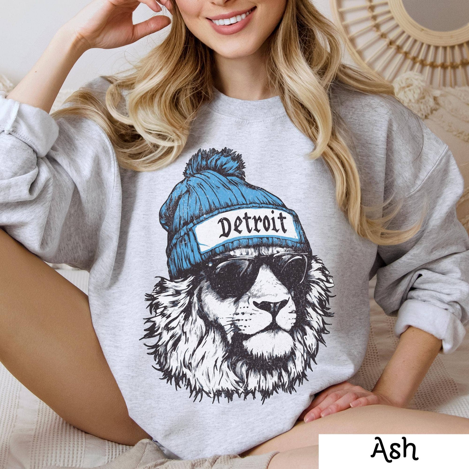 Detroit Football Crewneck Sweatshirt Vintage Sports Apparel Unisex T-shirt, Sweatshirt, Hoodie, Long Sleeve Tee - T-Shirt, Sweatshirt, Hoodie