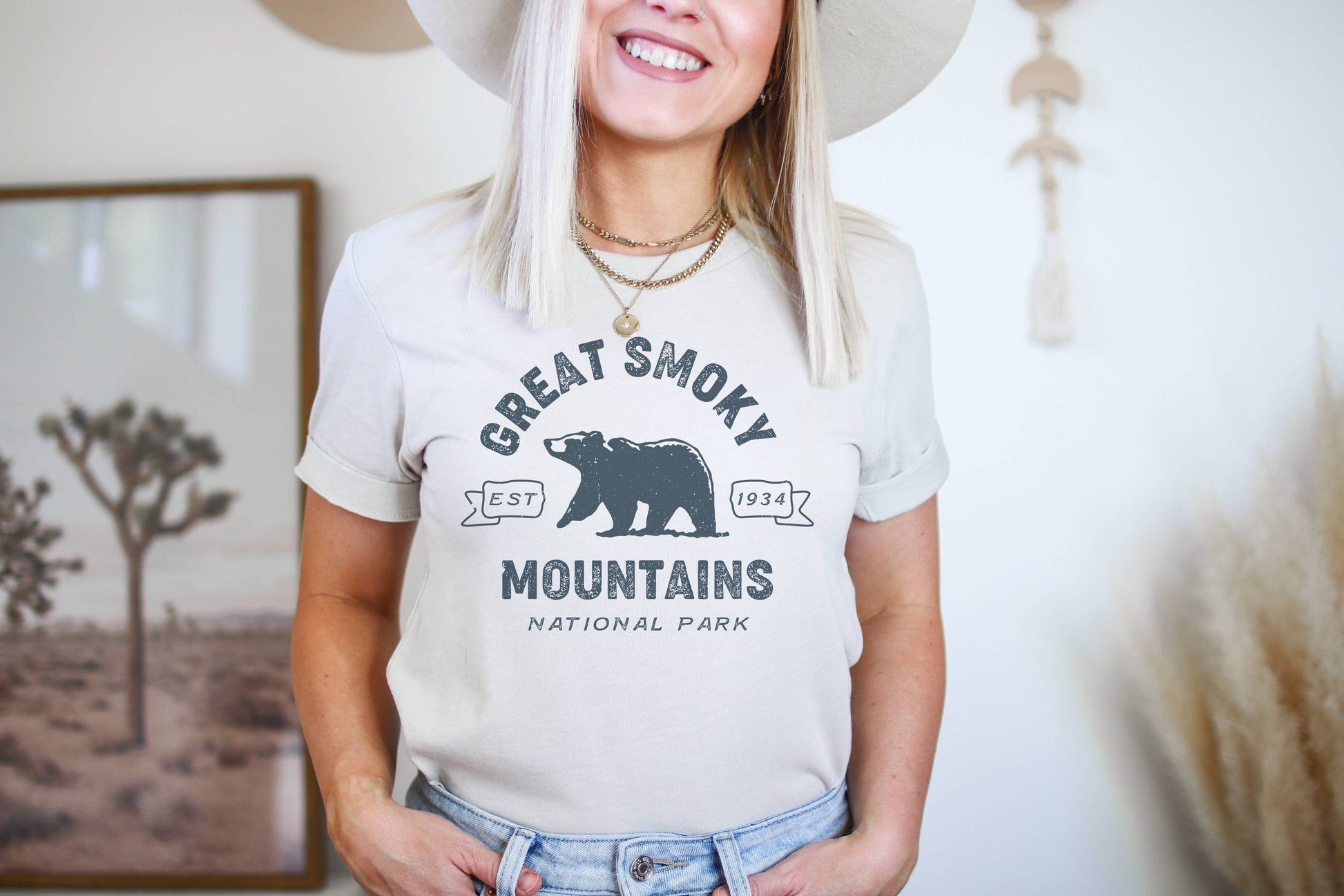 Smoky Mountains Graphic Tee Women's Tees | National Park Unisex T-shirt, Sweatshirt, Hoodie, Long Sleeve Tee - T-Shirt, Sweatshirt, Hoodie