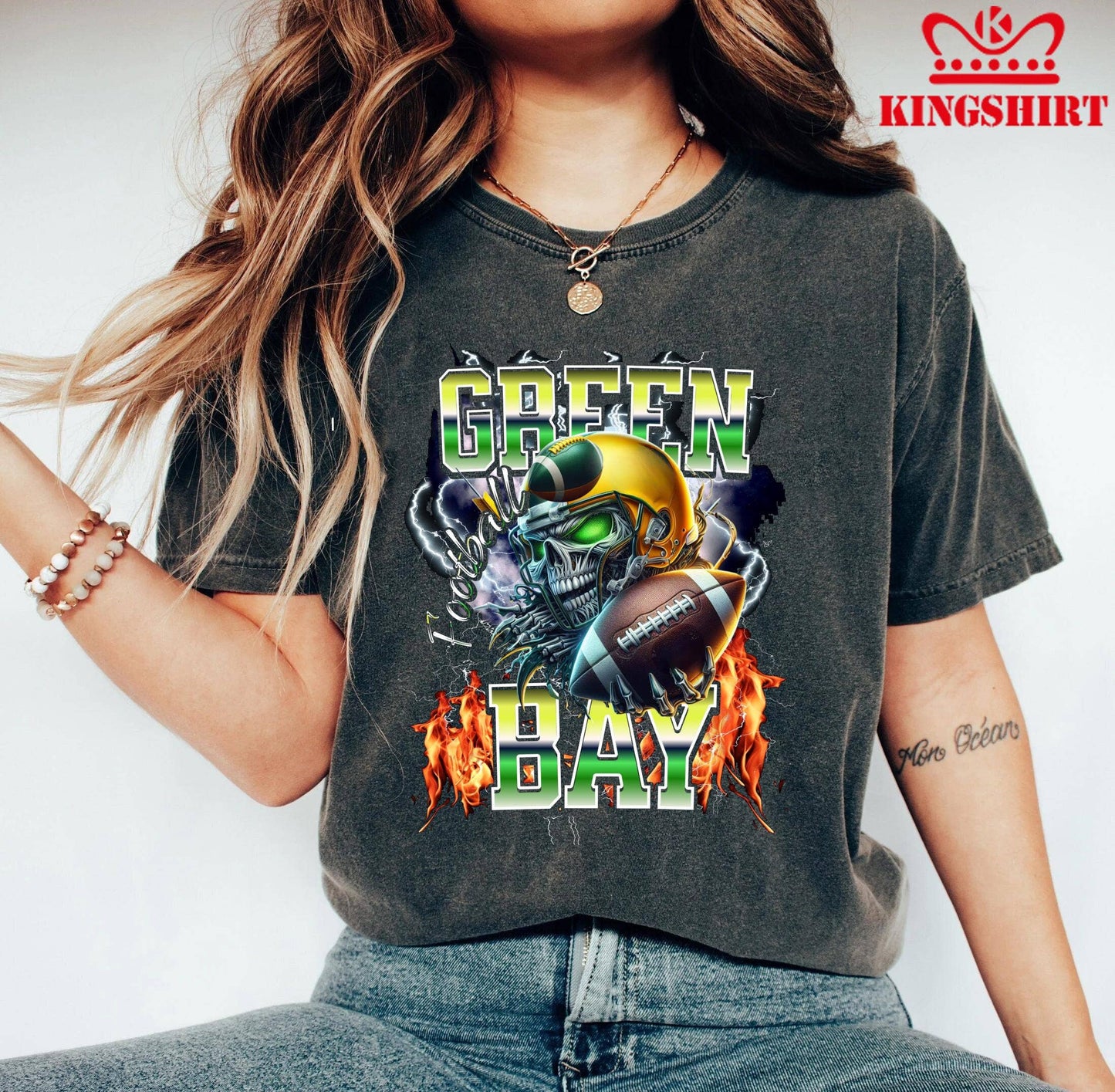Green Bay Football Retro Team Shirt Vintage Style Unisex T-shirt, Sweatshirt, Hoodie, Long Sleeve Tee - T-Shirt, Sweatshirt, Hoodie