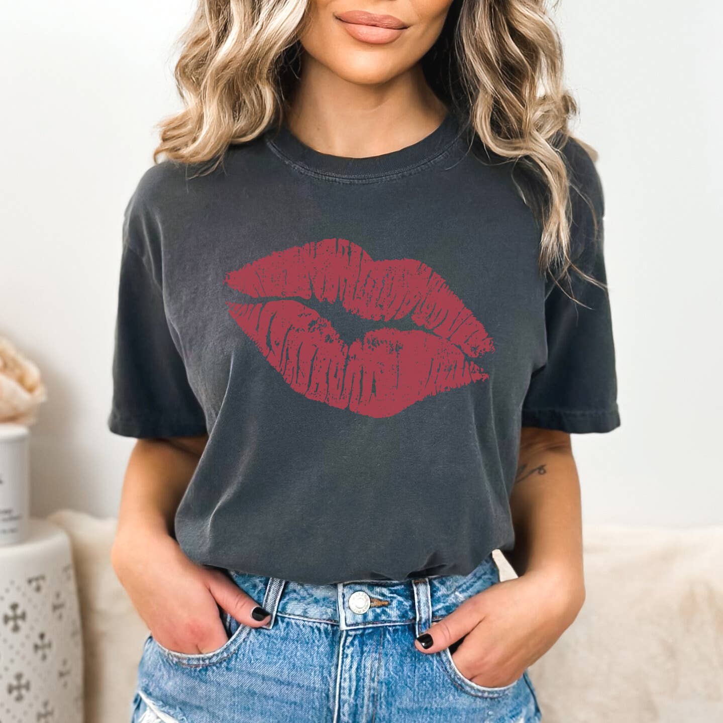 Lips Tee | Valentine's Day | Sizes S-2XL Unisex T-shirt, Sweatshirt, Hoodie, Long Sleeve Tee - T-Shirt, Sweatshirt, Hoodie