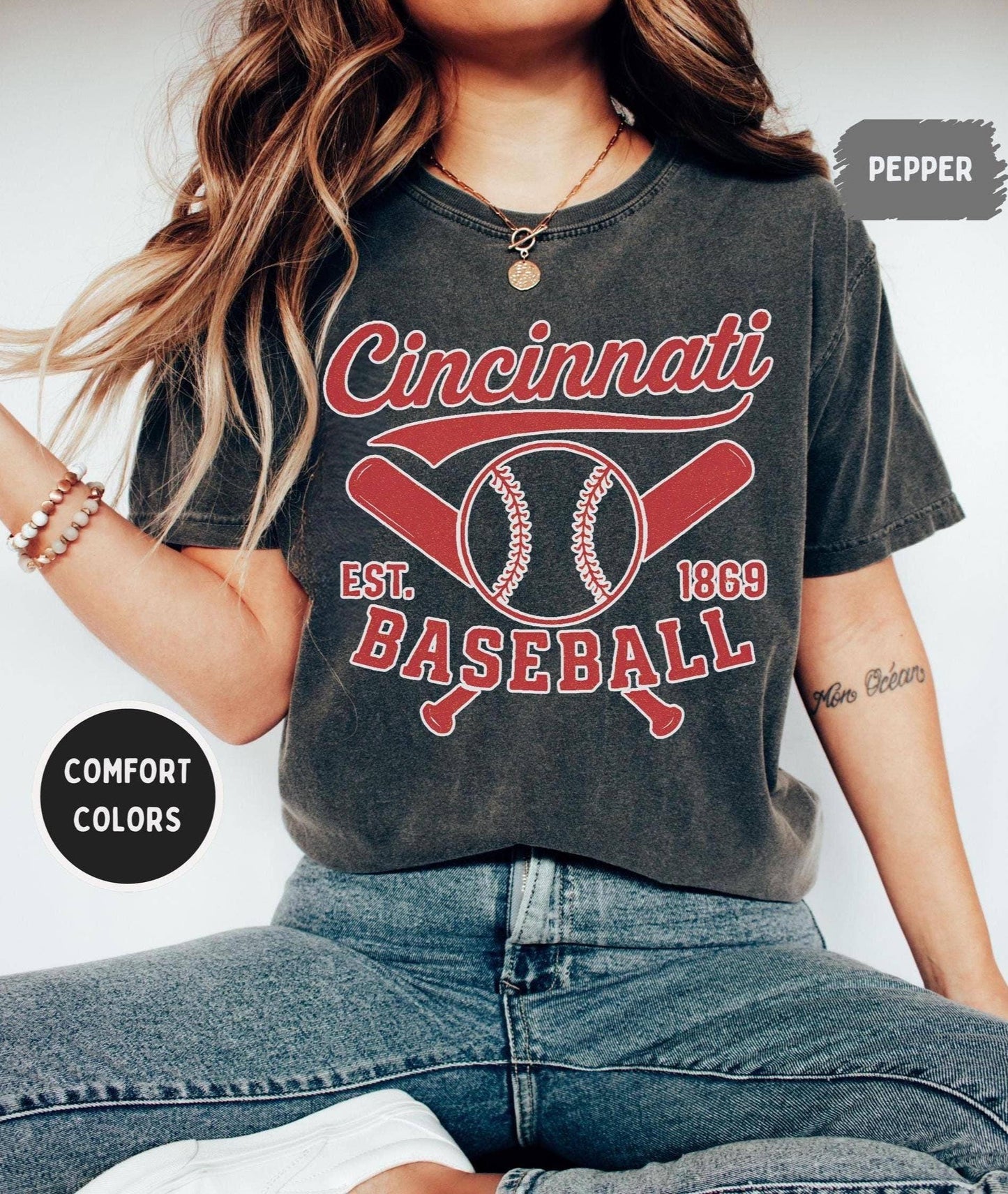 Vintage Cincinnati Baseball Fans Distressed Red Unisex T-shirt, Sweatshirt, Hoodie, Long Sleeve Tee - T-Shirt, Sweatshirt, Hoodie