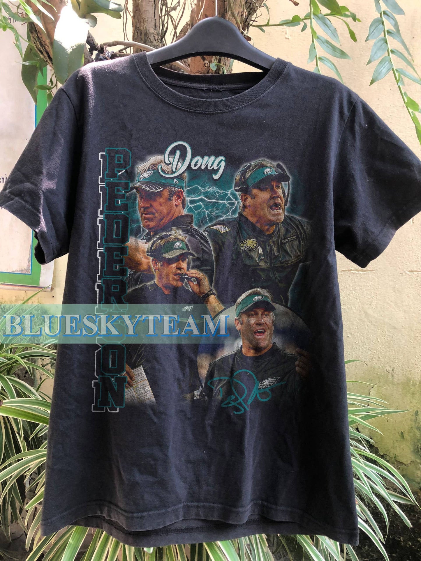 Vintage Doug Pederson Shirt, Football Fan Gift, Oversized Te Unisex T-shirt, Sweatshirt, Hoodie, Long Sleeve Tee - T-Shirt, Sweatshirt, Hoodie