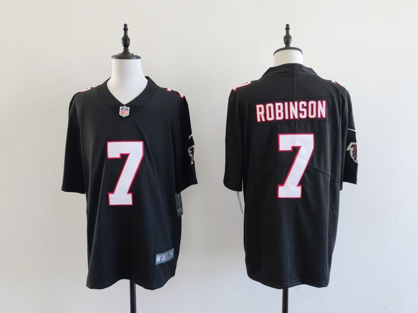 Men's Atlanta Falcons Bijan Robinson Jersey football jersey product view 1
