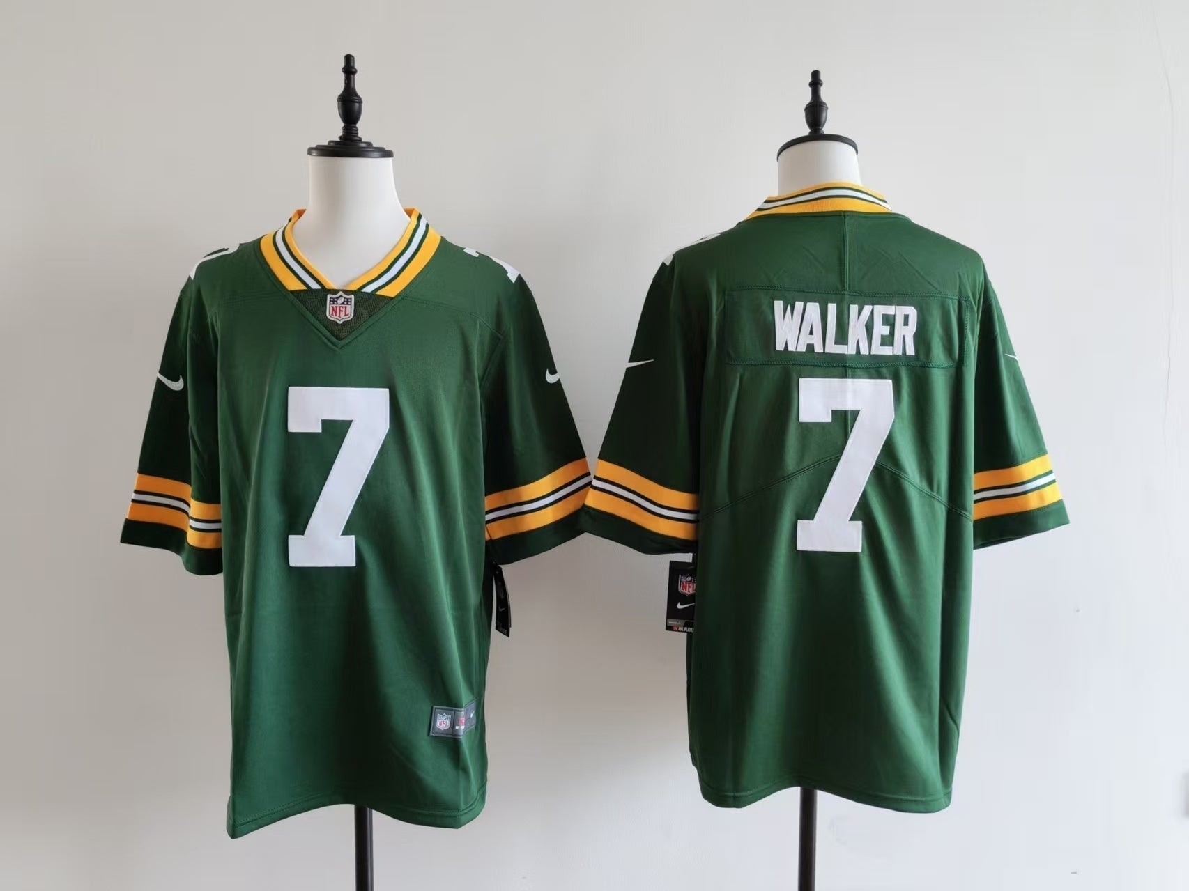 Men's Green Bay Packers Quay Walker Jersey - Green football jersey product view 1