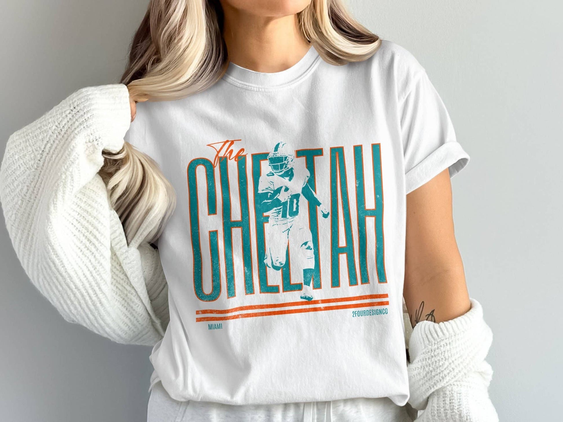 Tyreek Hill Shirt the Cheetah Miami Football Apparel Unisex T-shirt, Sweatshirt, Hoodie, Long Sleeve Tee - T-Shirt, Sweatshirt, Hoodie