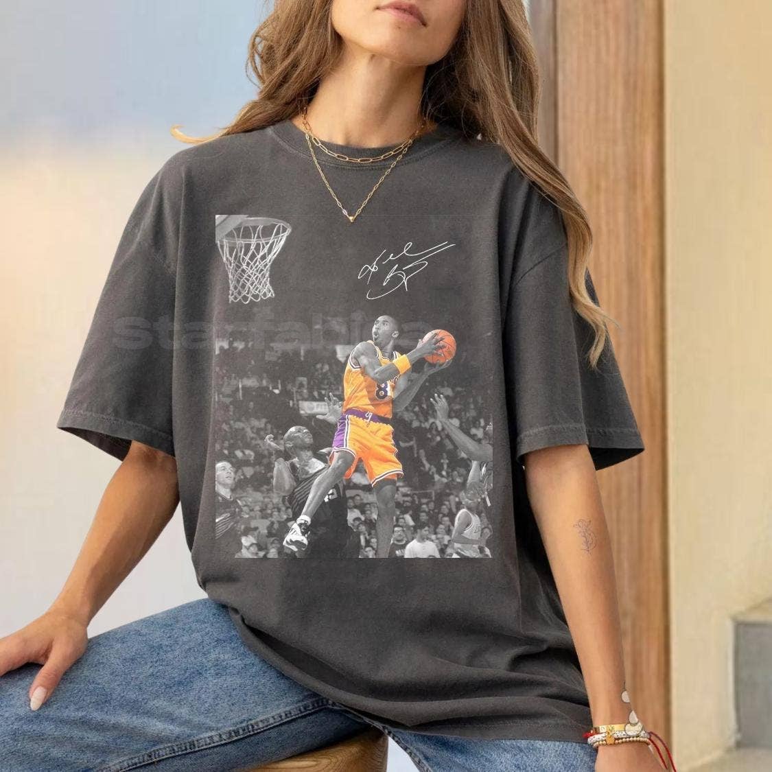 Vintage Kobe Bryant Basketball Graphic Tee Unisex T-shirt, Sweatshirt, Hoodie, Long Sleeve Tee - T-Shirt, Sweatshirt, Hoodie