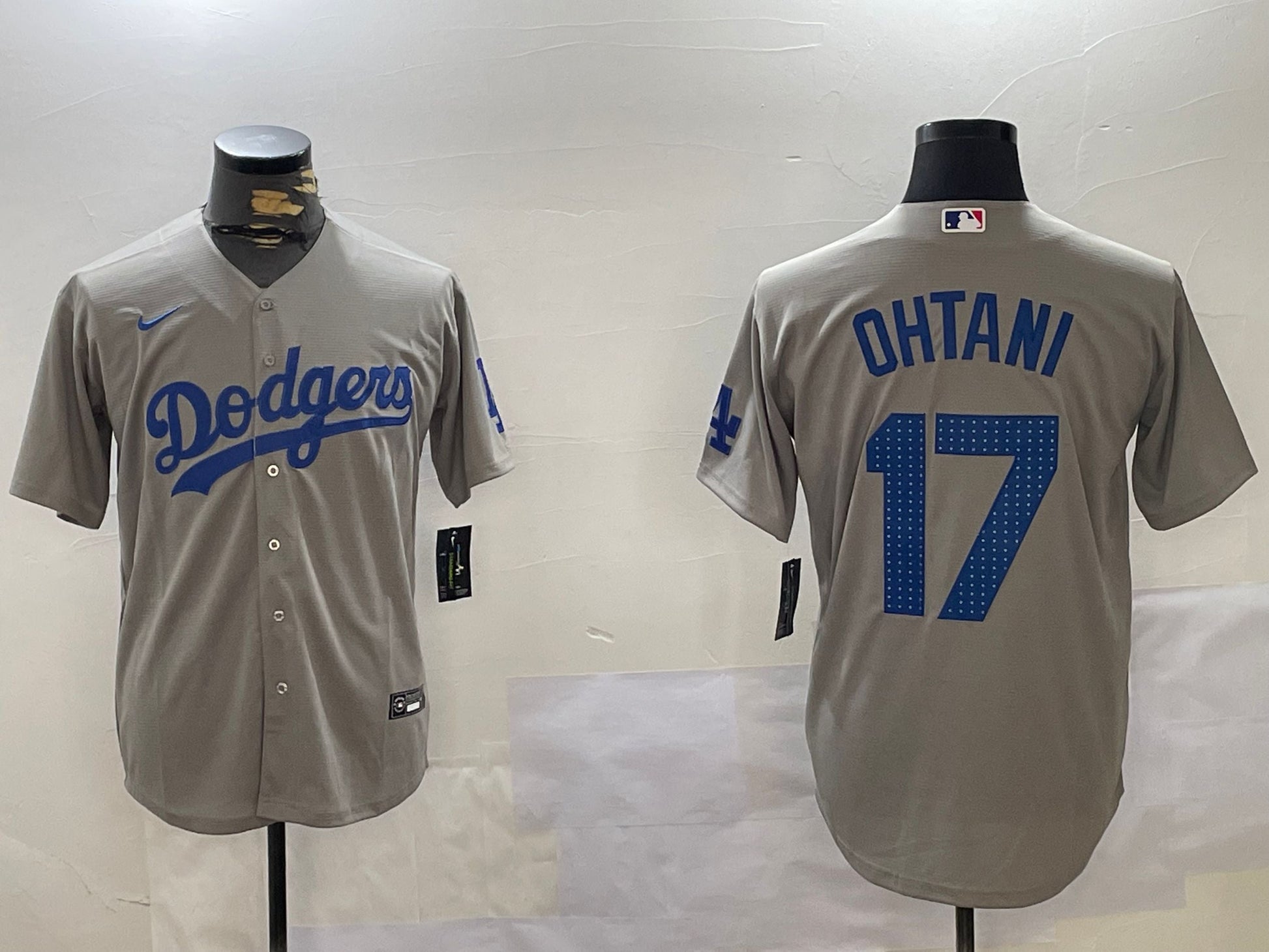 Men's Los Angeles Dodgers Shohei Ohtani Gray Game Player Jersey1 baseball jersey product view 1