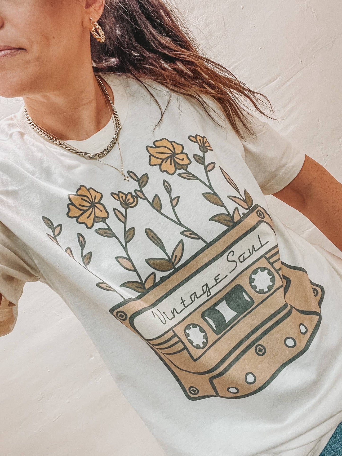 Cassette Vintage Soul Floral Graphic Tees Botanical Women's Unisex T-shirt, Sweatshirt, Hoodie, Long Sleeve Tee - T-Shirt, Sweatshirt, Hoodie