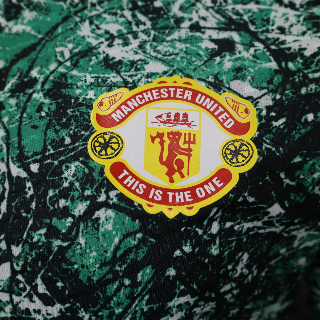 24 Manchester United co-branded green and gray player version jersey sports jersey product view 2