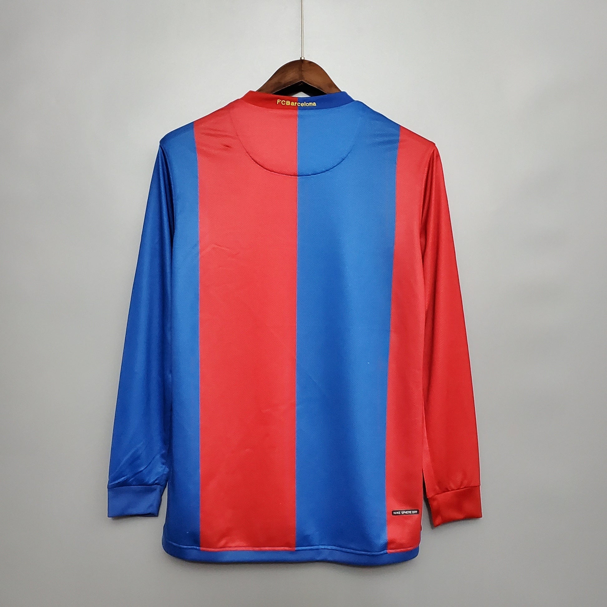 Barcelona 06/07 Home Long Sleeve Retro Jersey sports jersey product view 2