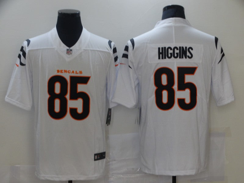 Men's Cincinnati Bengals Tee Higgins #85 White Game Player Jersey1 football jersey product view 1