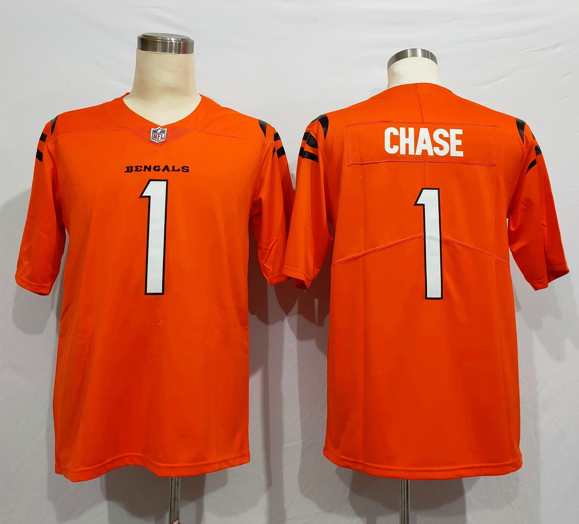 Men's Cincinnati Bengals Ja'Marr Chase #1 Orange Alternate Game Jersey1 football jersey product view 1
