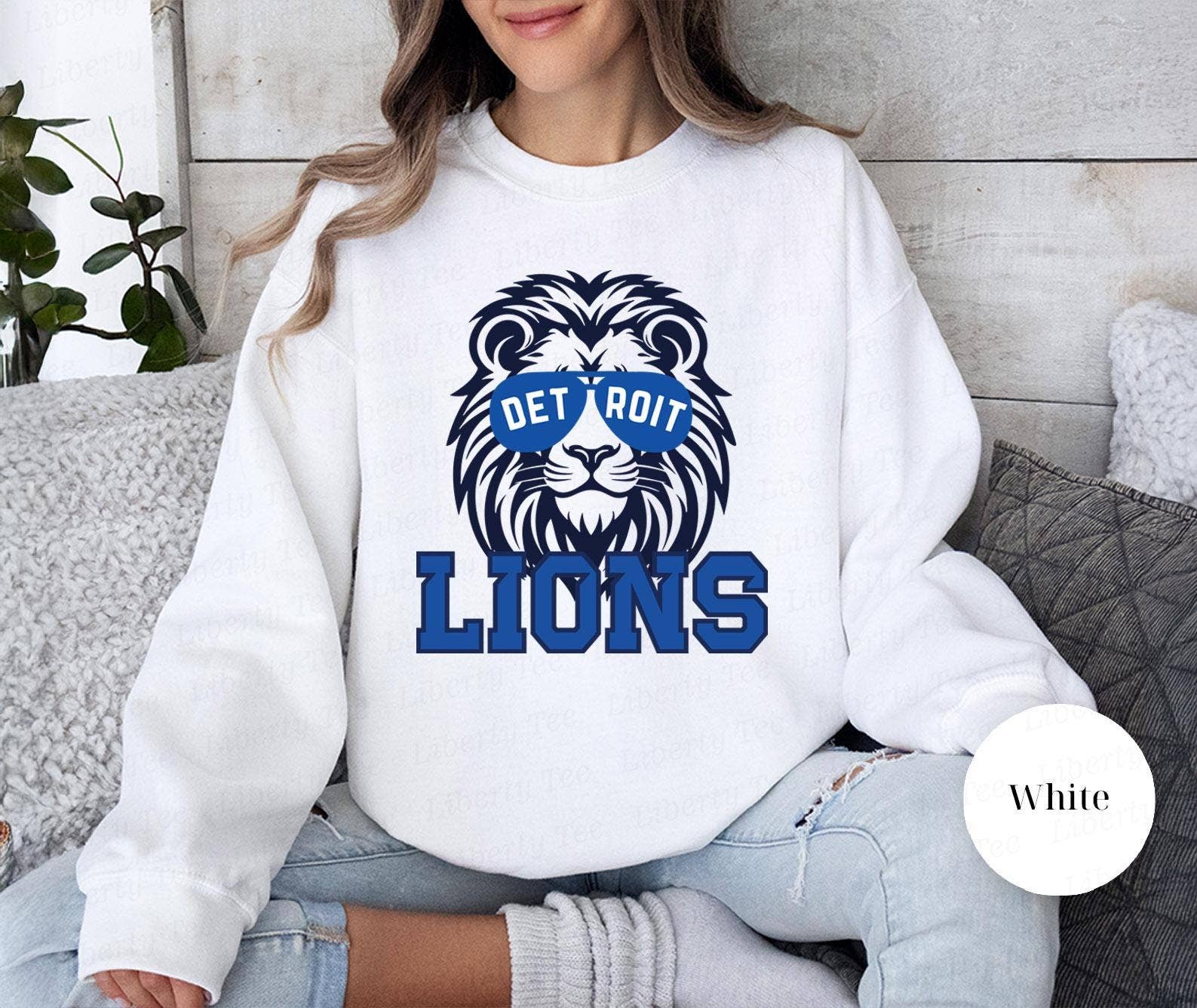 Detroit Lions Football Sweatshirt Hoodie Crewneck Fan Gift Unisex T-shirt, Sweatshirt, Hoodie, Long Sleeve Tee - T-Shirt, Sweatshirt, Hoodie