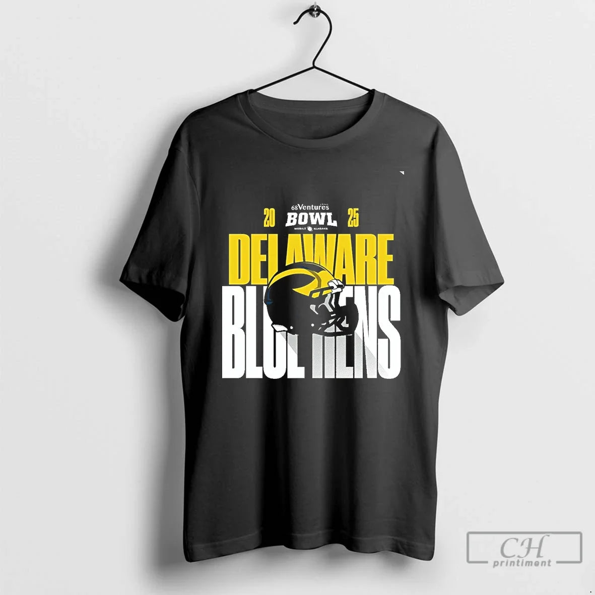 Classic Delaware Blue Hens 2025 68 Ventures Bowl Helmet Chriast T-Shirts, Hoodie, Sweatshirt - T-Shirt, Sweatshirt, Hoodie