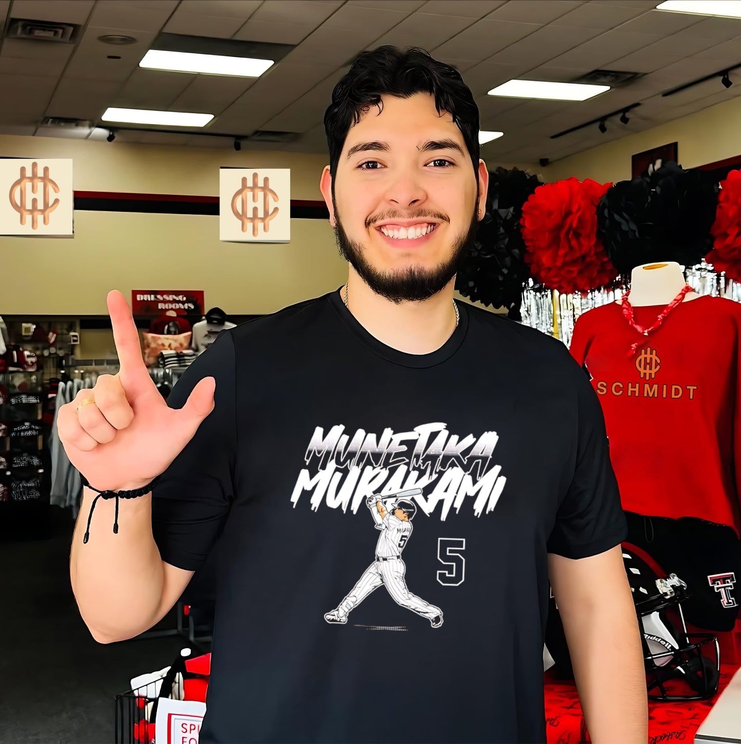 Munetaka Murakami Swallows Slugger Swing Chicago White Sox shirt Unisex T-shirt, Sweatshirt, Hoodie, Long Sleeve Tee - T-Shirt, Sweatshirt, Hoodie