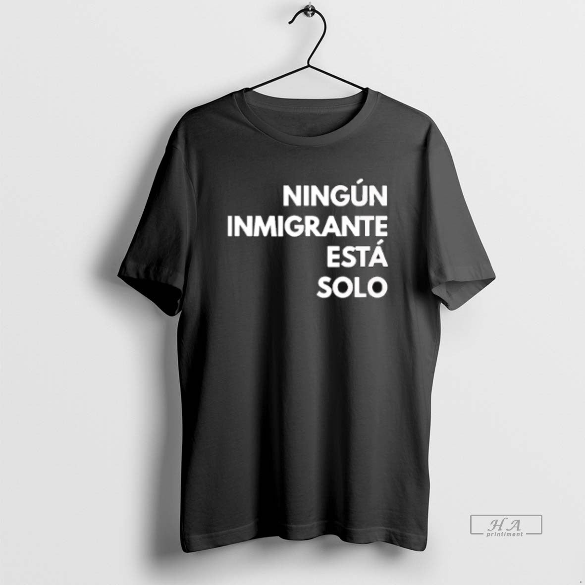 Official Mina Kimes Ningun Inmigrante Esta Solo T-Shirts, Hoodie, Sweatshirt - T-Shirt, Sweatshirt, Hoodie