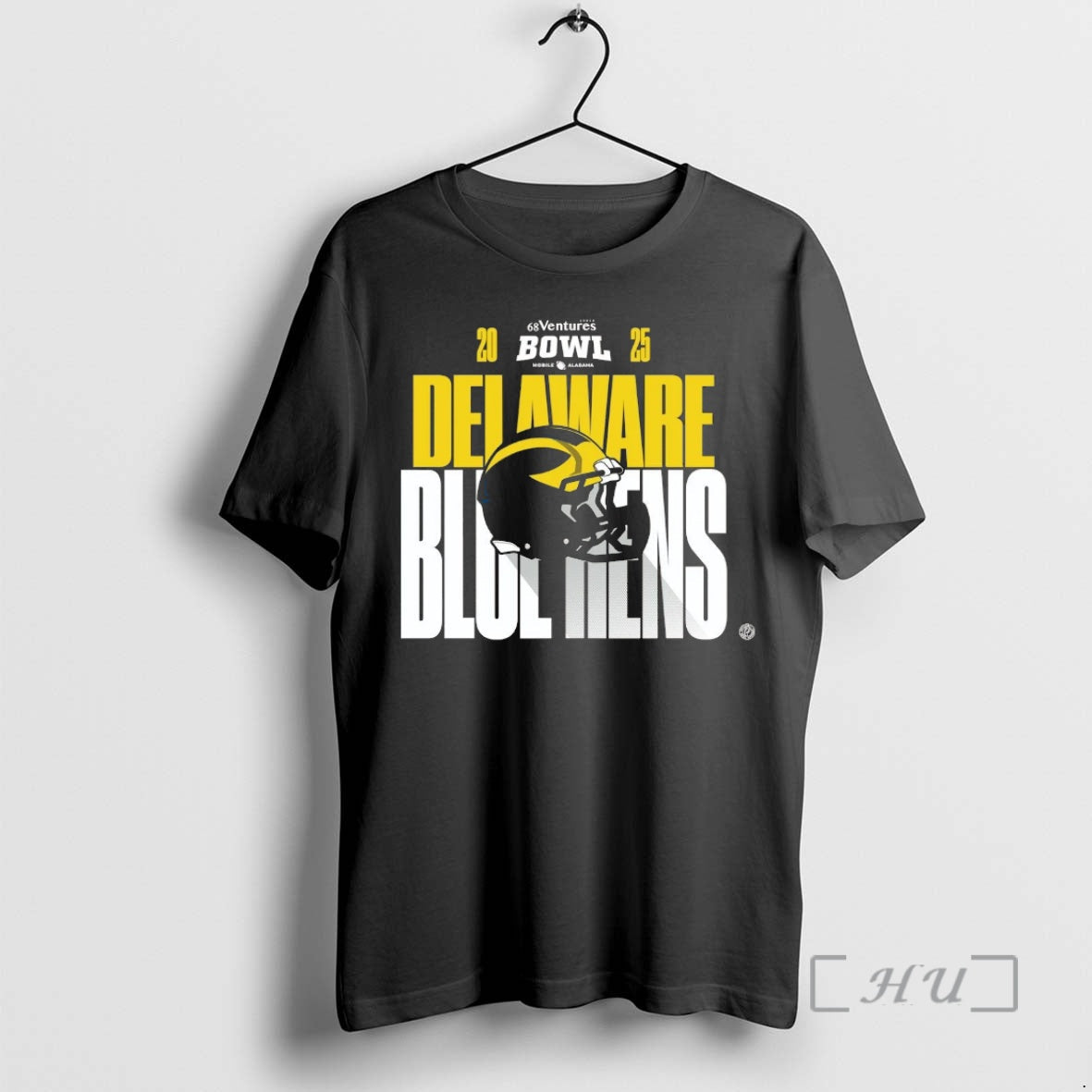 Officials Delaware Blue Hens 2025 68 Ventures Bowl Helmet Chriast T-Shirts, Hoodie, Sweatshirt - T-Shirt, Sweatshirt, Hoodie