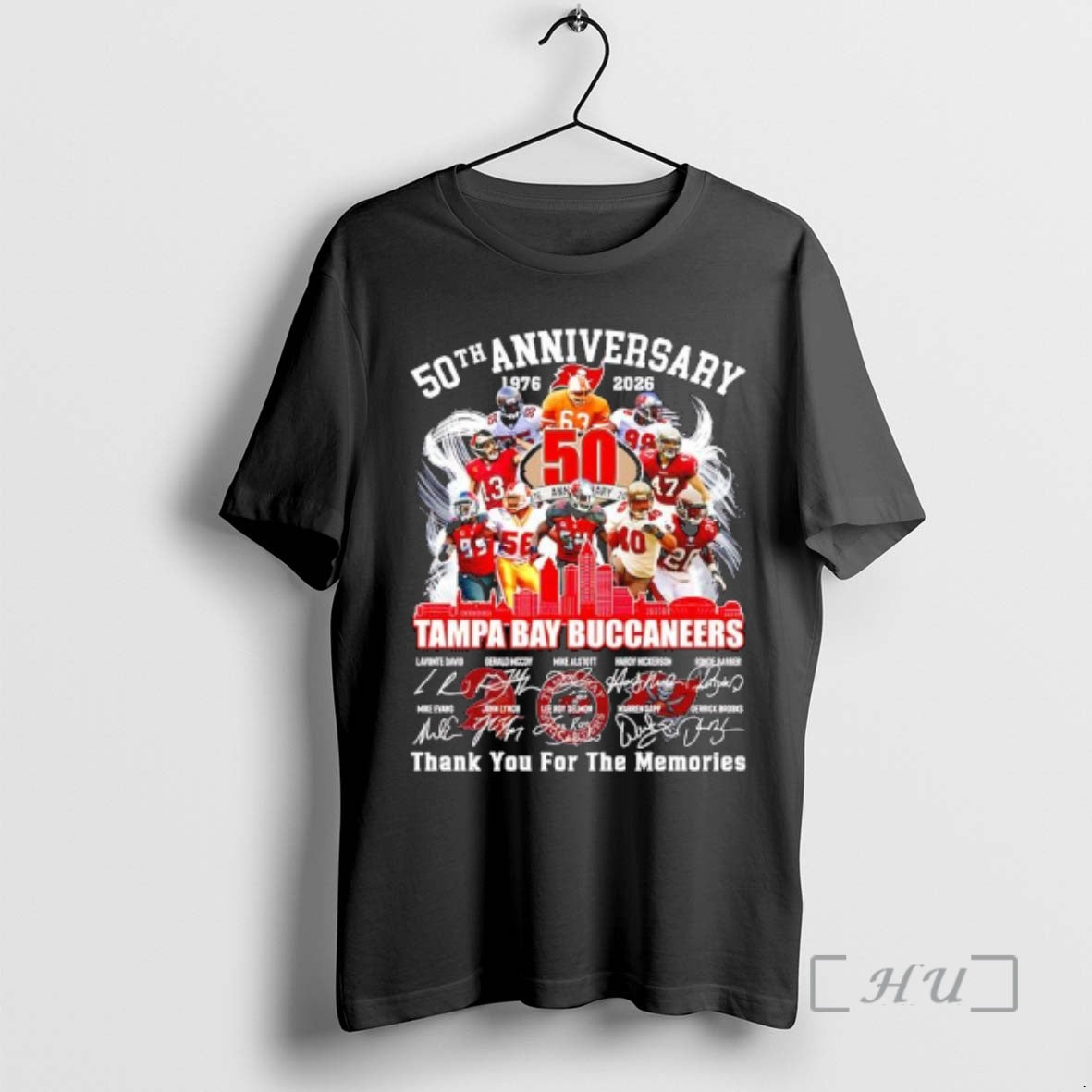 Officials Tampa Bay Buccaneers 50th Anniversary List Names Signatures T-Shirts, Hoodie, Sweatshirt - T-Shirt, Sweatshirt, Hoodie