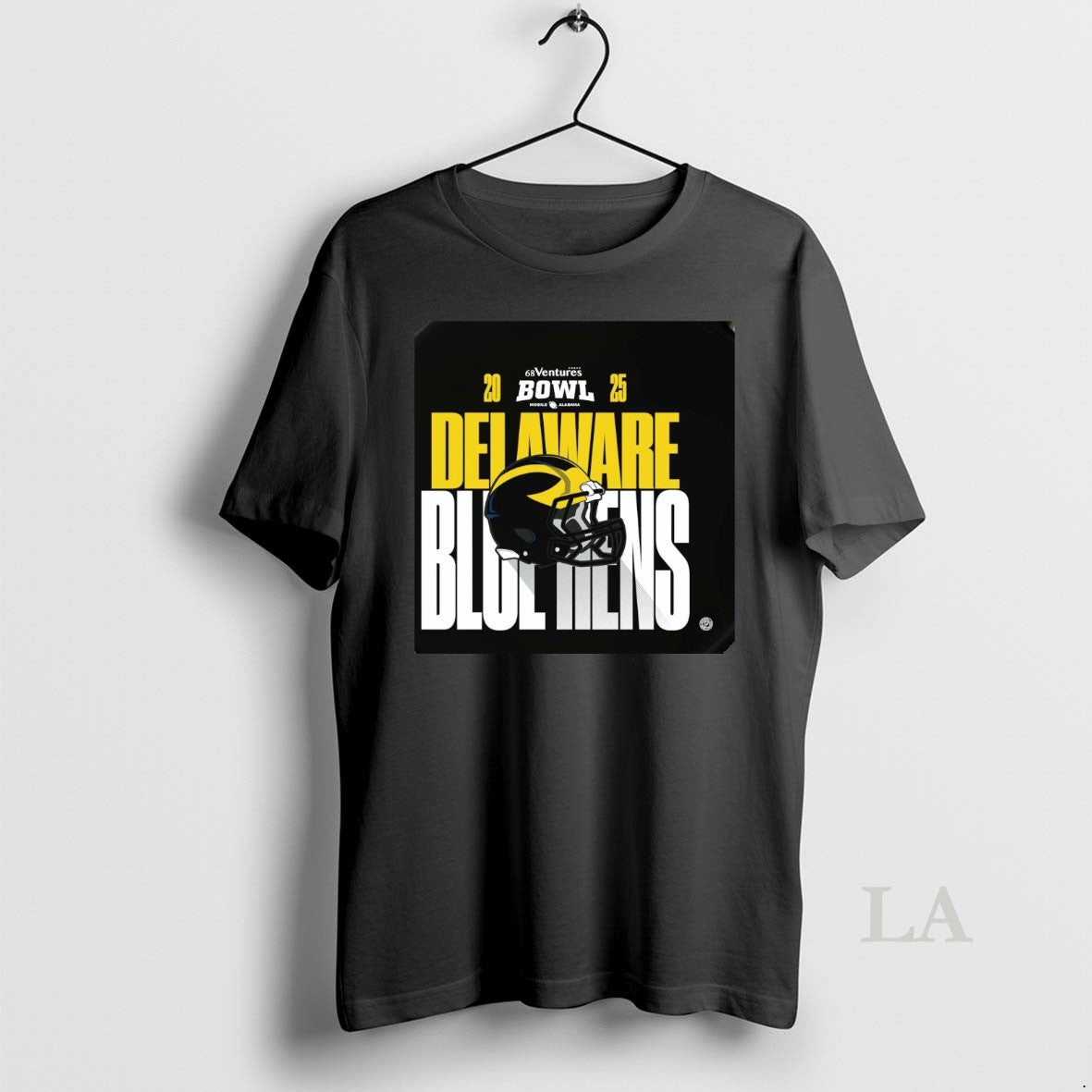 Original Delaware Blue Hens 2025 68 Ventures Bowl Helmet T-Shirts, Hoodie, Sweatshirt - T-Shirt, Sweatshirt, Hoodie