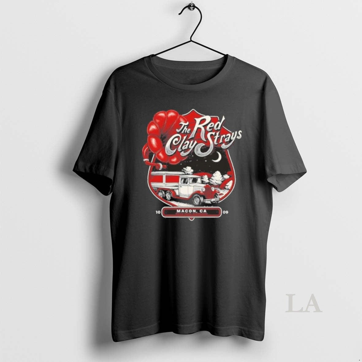 Original Red Clay Strays Atrium Health Amphitheater Macon Ga Oct 09 2025 Event T-Shirts, Hoodie, Sweatshirt - T-Shirt, Sweatshirt, Hoodie