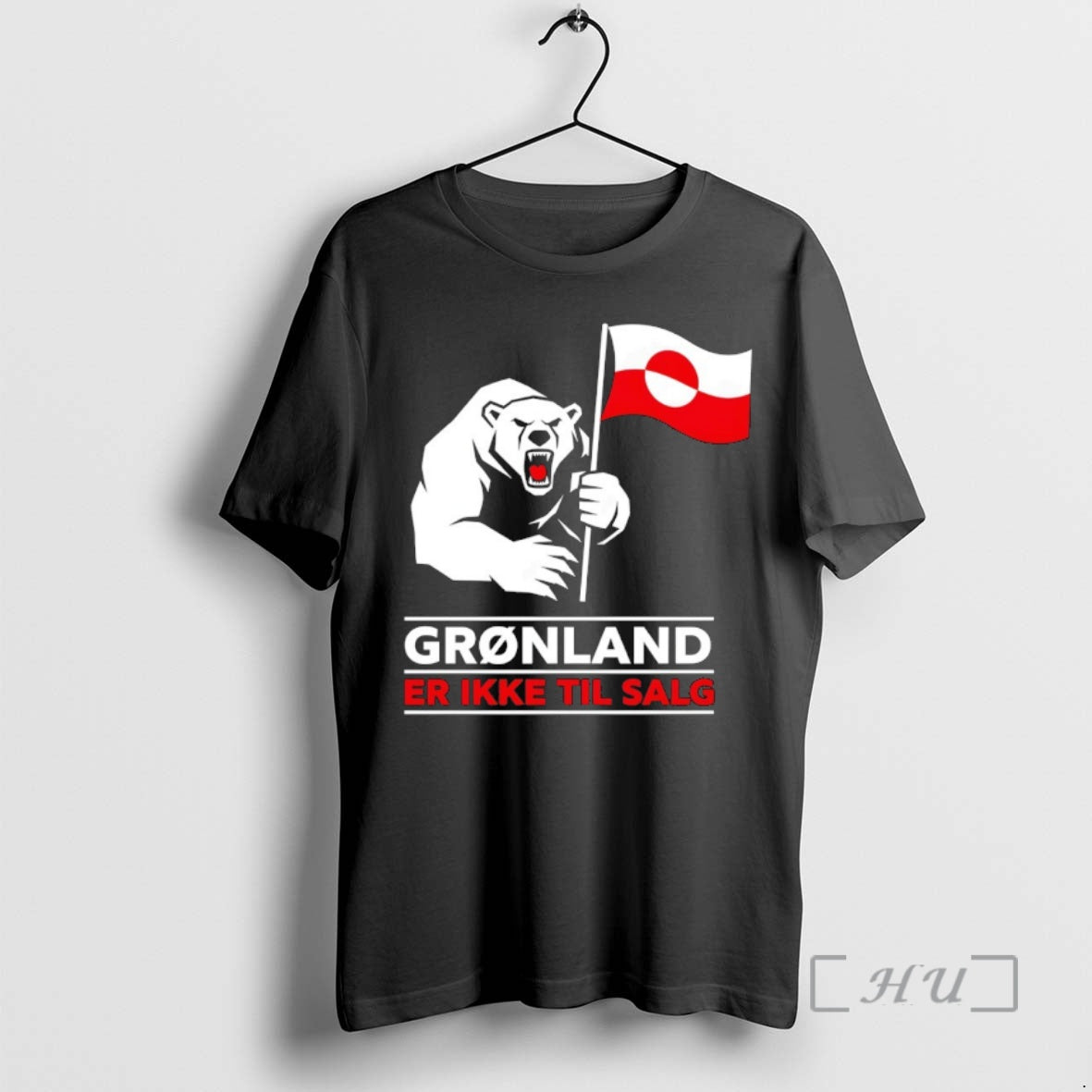 Trending Bear Holding Greenland Flag Gronland Er Ikke Til Salg Political T-Shirts, Hoodie, Sweatshirt - T-Shirt, Sweatshirt, Hoodie