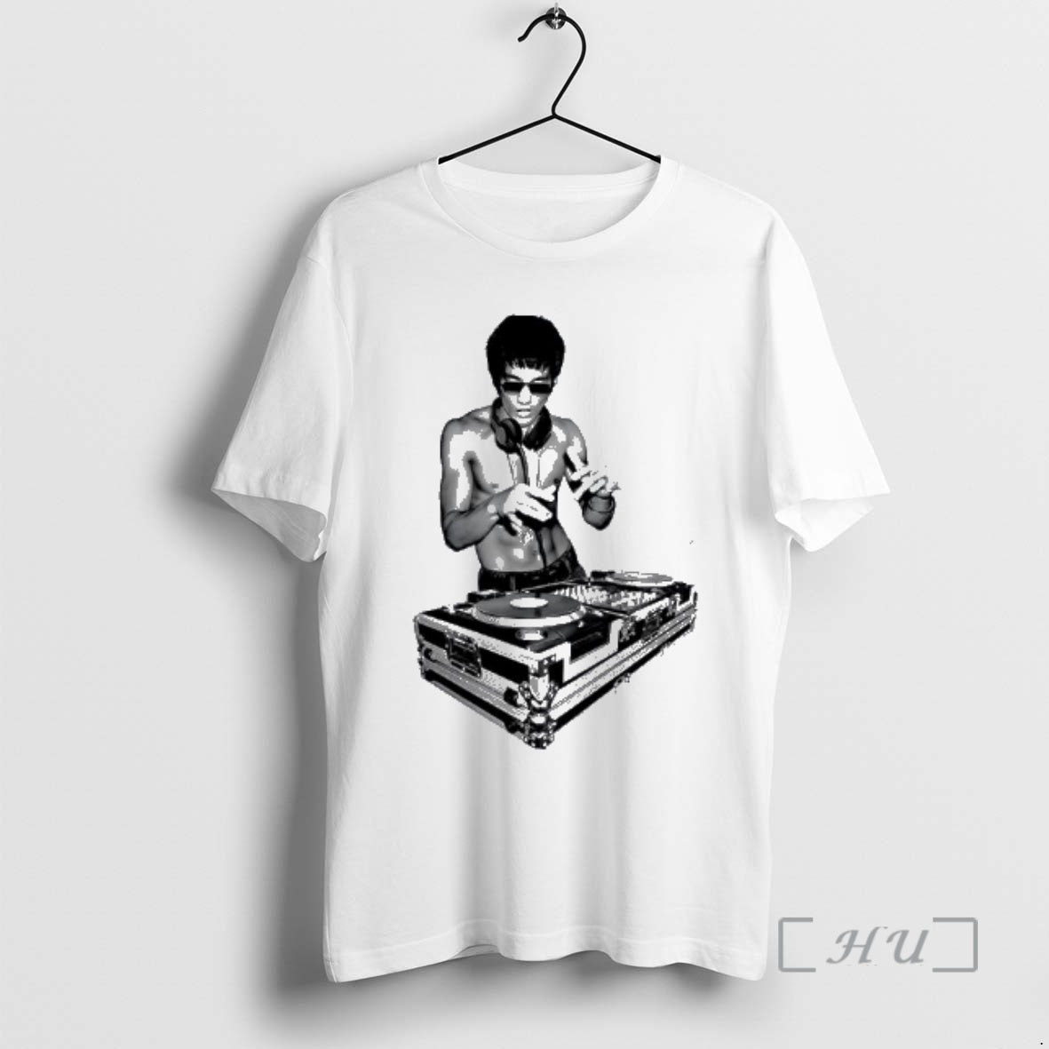 Trending Bruce Lee Legendary Play Dj T-Shirts, Hoodie, Sweatshirt - T-Shirt, Sweatshirt, Hoodie